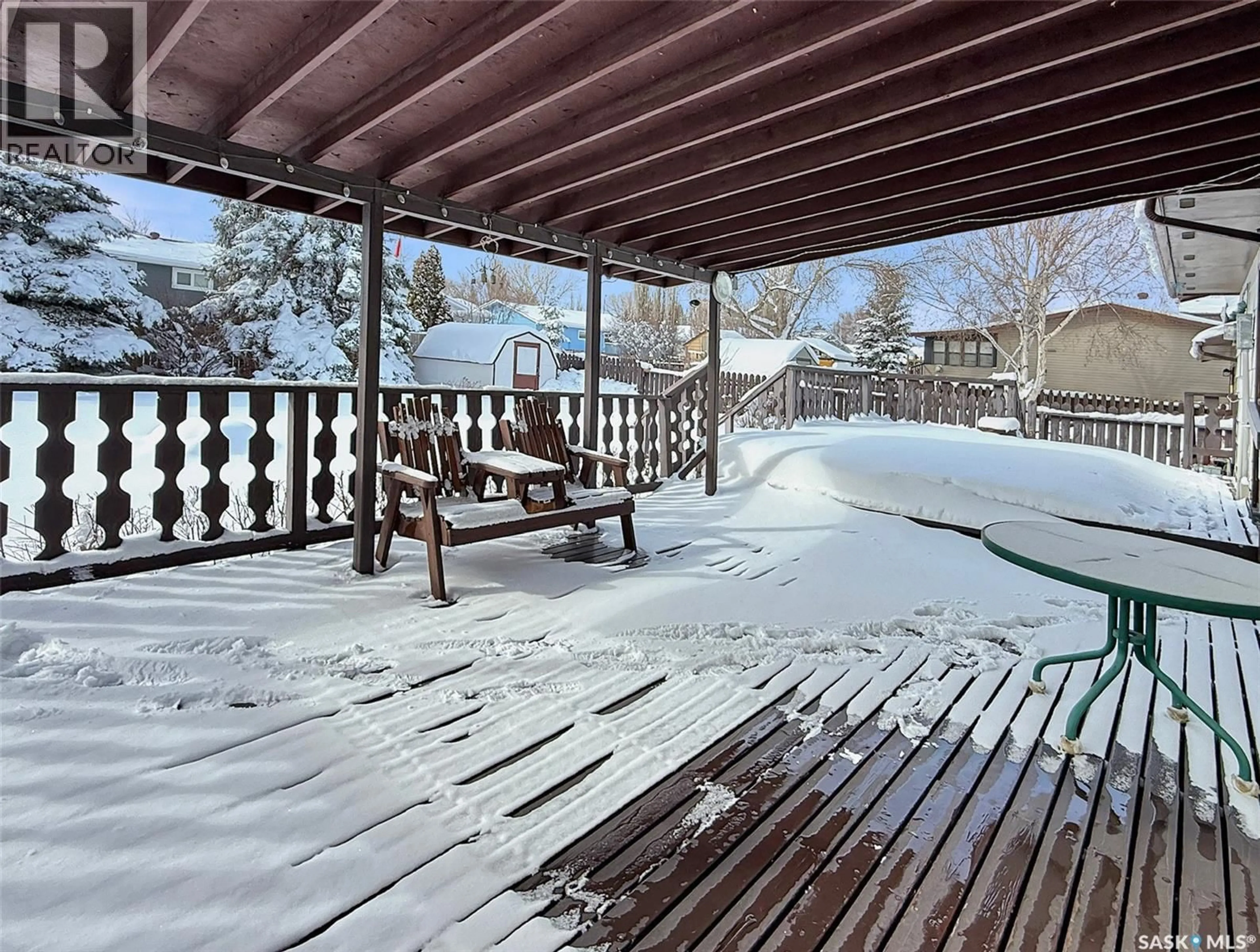 Patio, water/lake/river/ocean view for 470 COWAN DRIVE, Swift Current Saskatchewan S9H4S5