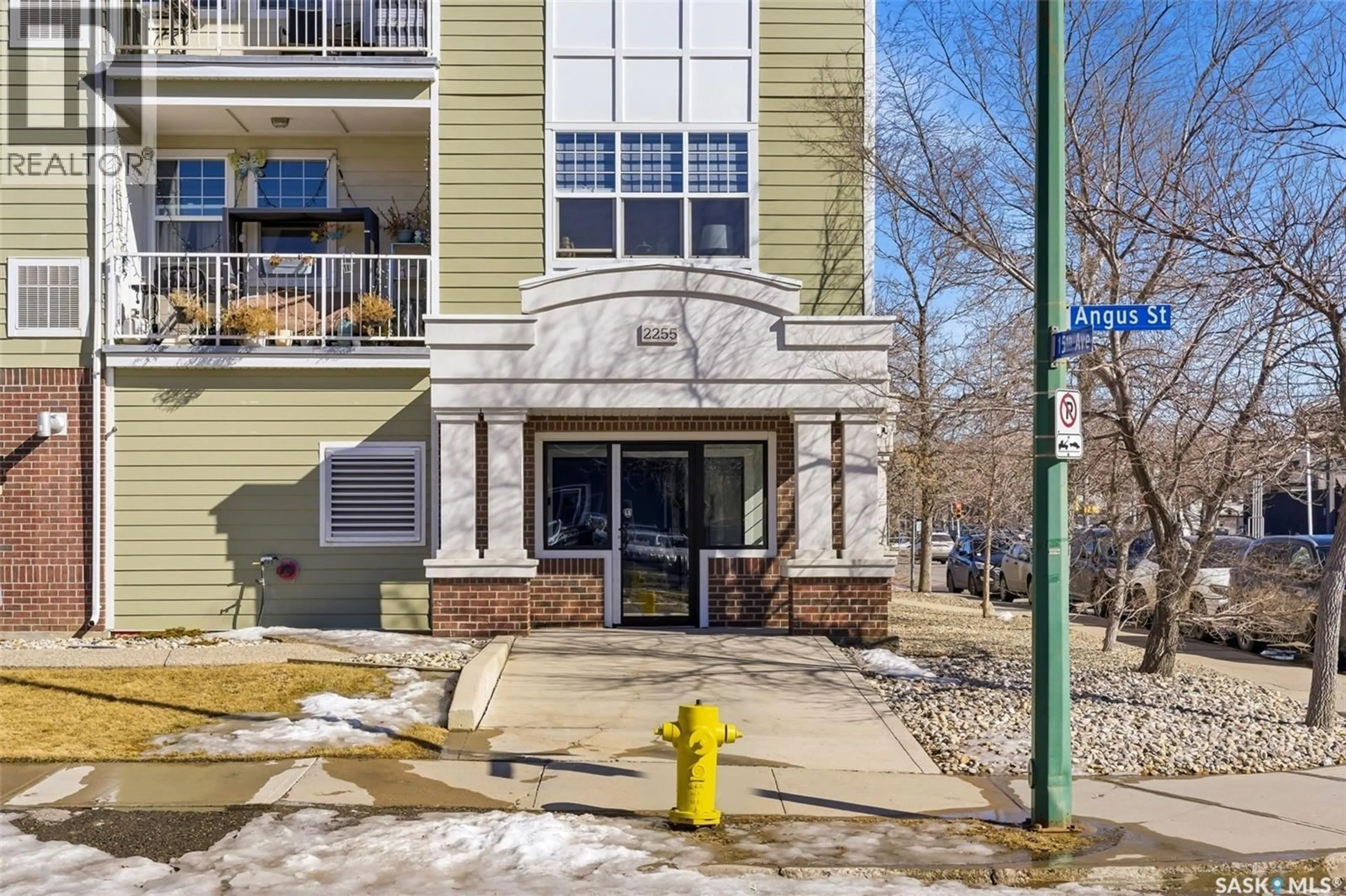 Patio, street for 208 - 2255 ANGUS STREET, Regina Saskatchewan S4T2A3