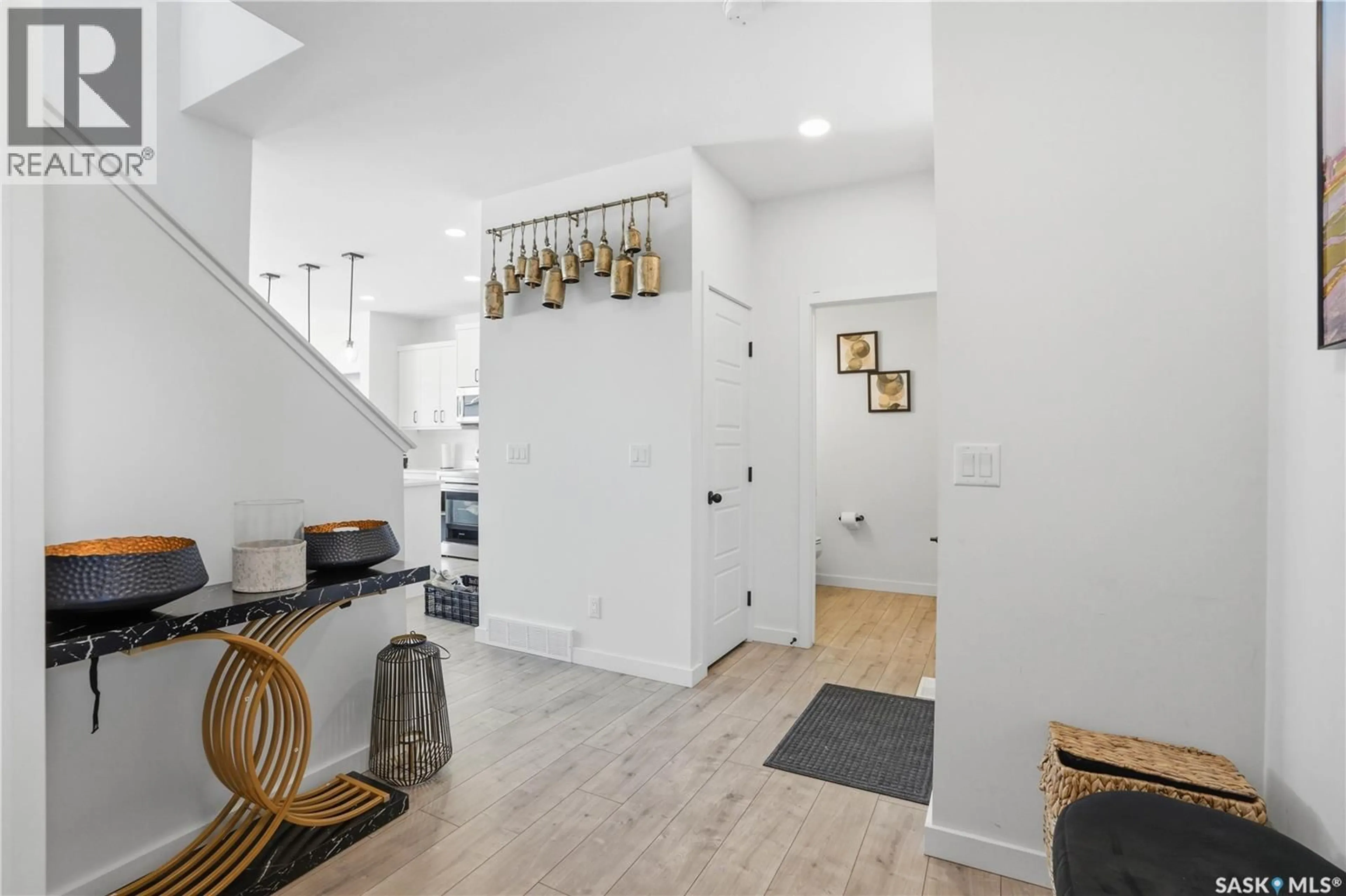 Indoor entryway for 360 BARRETT STREET, Saskatoon Saskatchewan S7W1E7