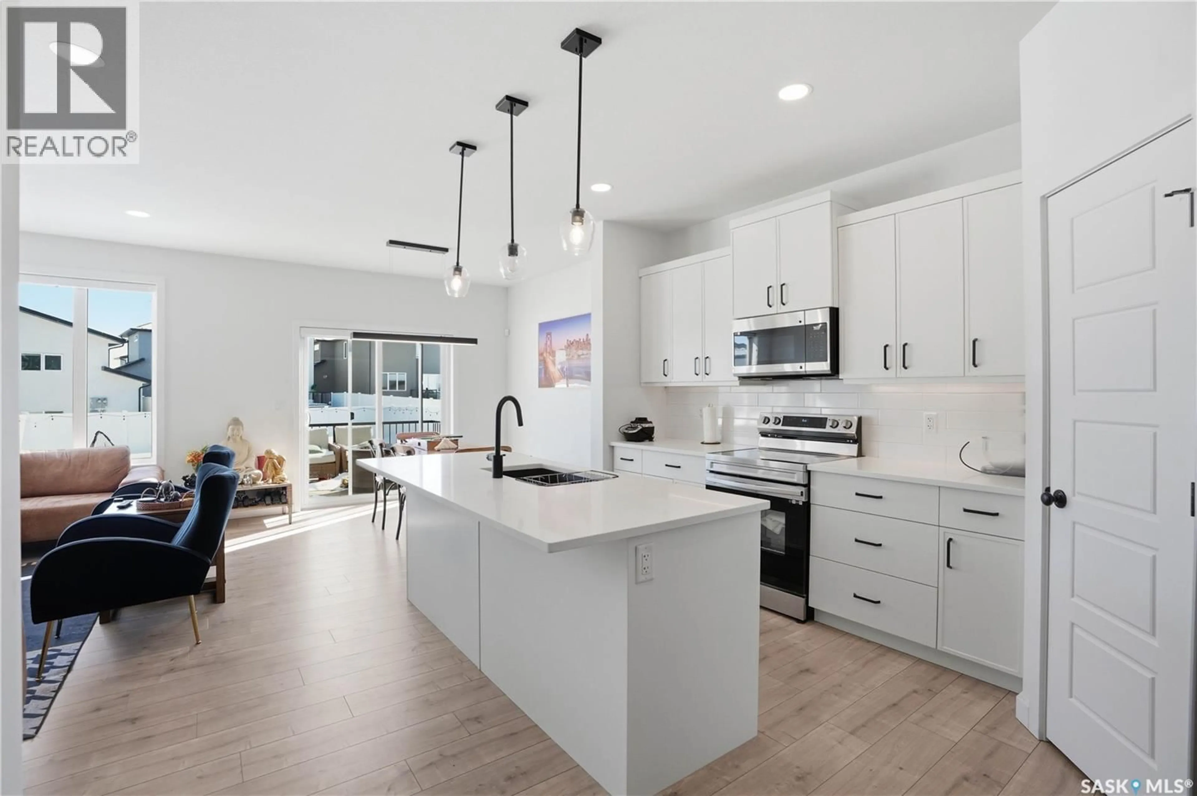 Open concept kitchen, ceramic/tile floor for 360 BARRETT STREET, Saskatoon Saskatchewan S7W1E7