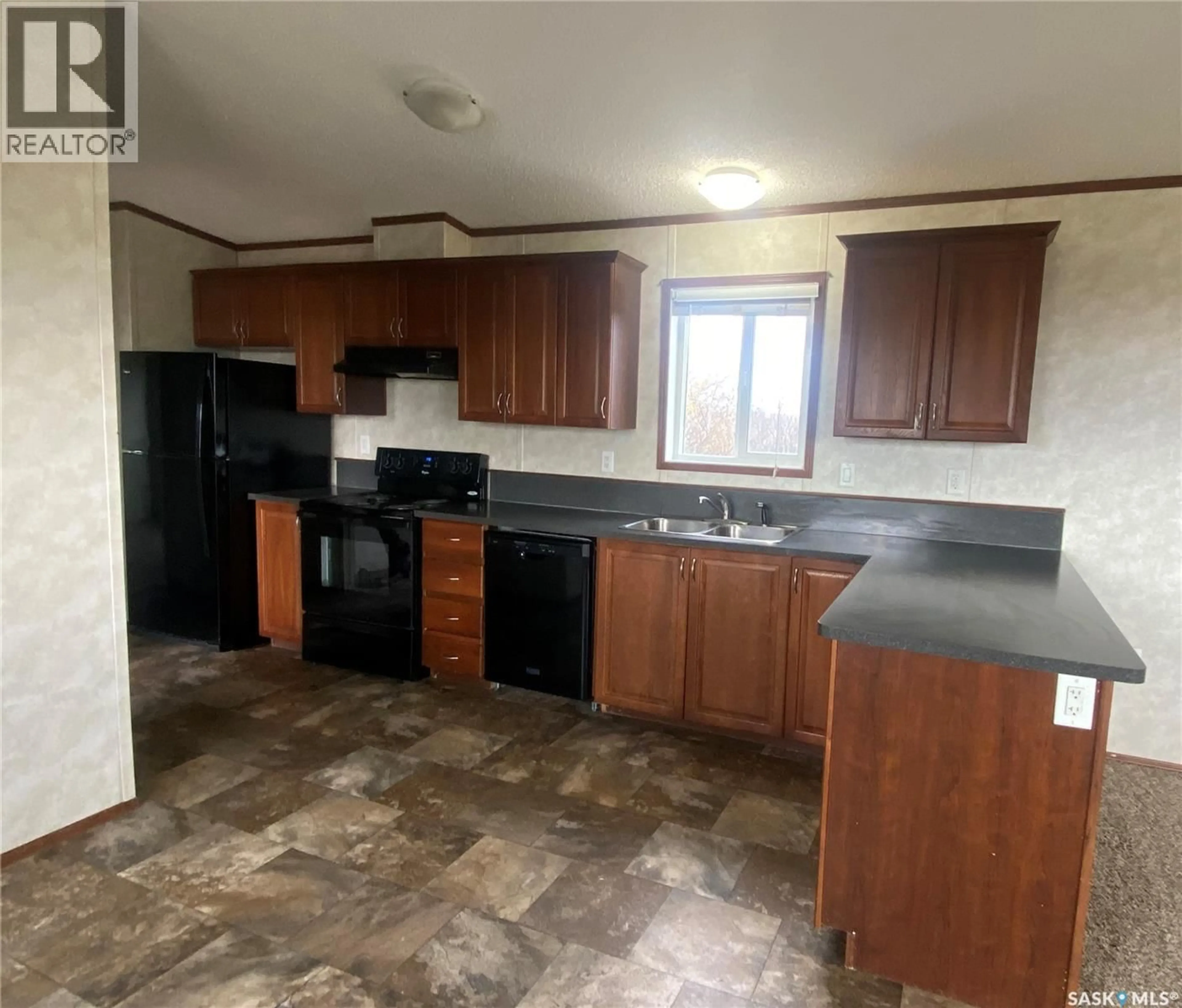Standard kitchen, unknown for 8574 RANGE ROAD, Grassy Creek Rm No. 78 Saskatchewan S0N0B0
