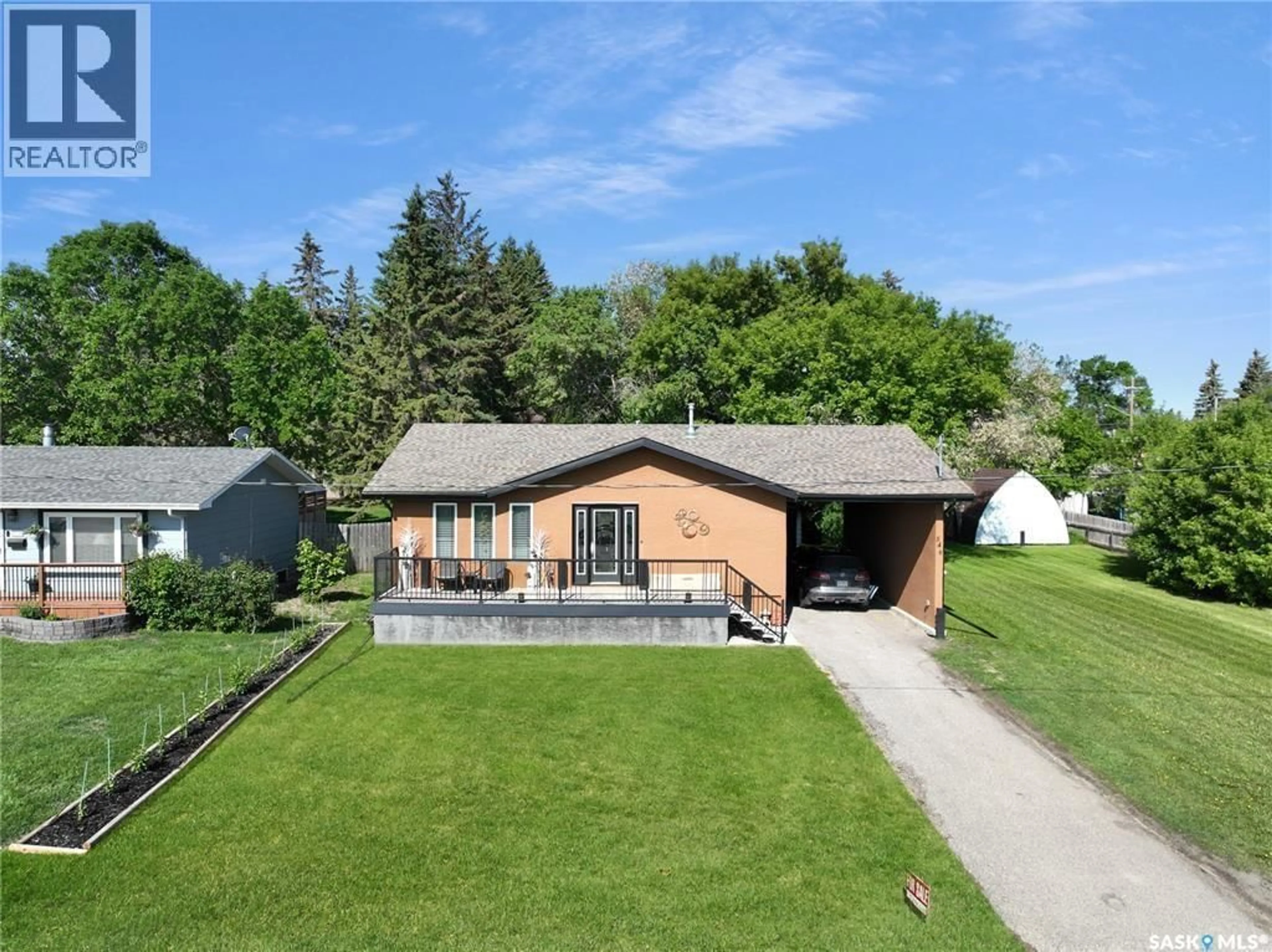 A pic from outside/outdoor area/front of a property/back of a property/a pic from drone, street for 540 STANLEY STREET, Esterhazy Saskatchewan S0A0X0