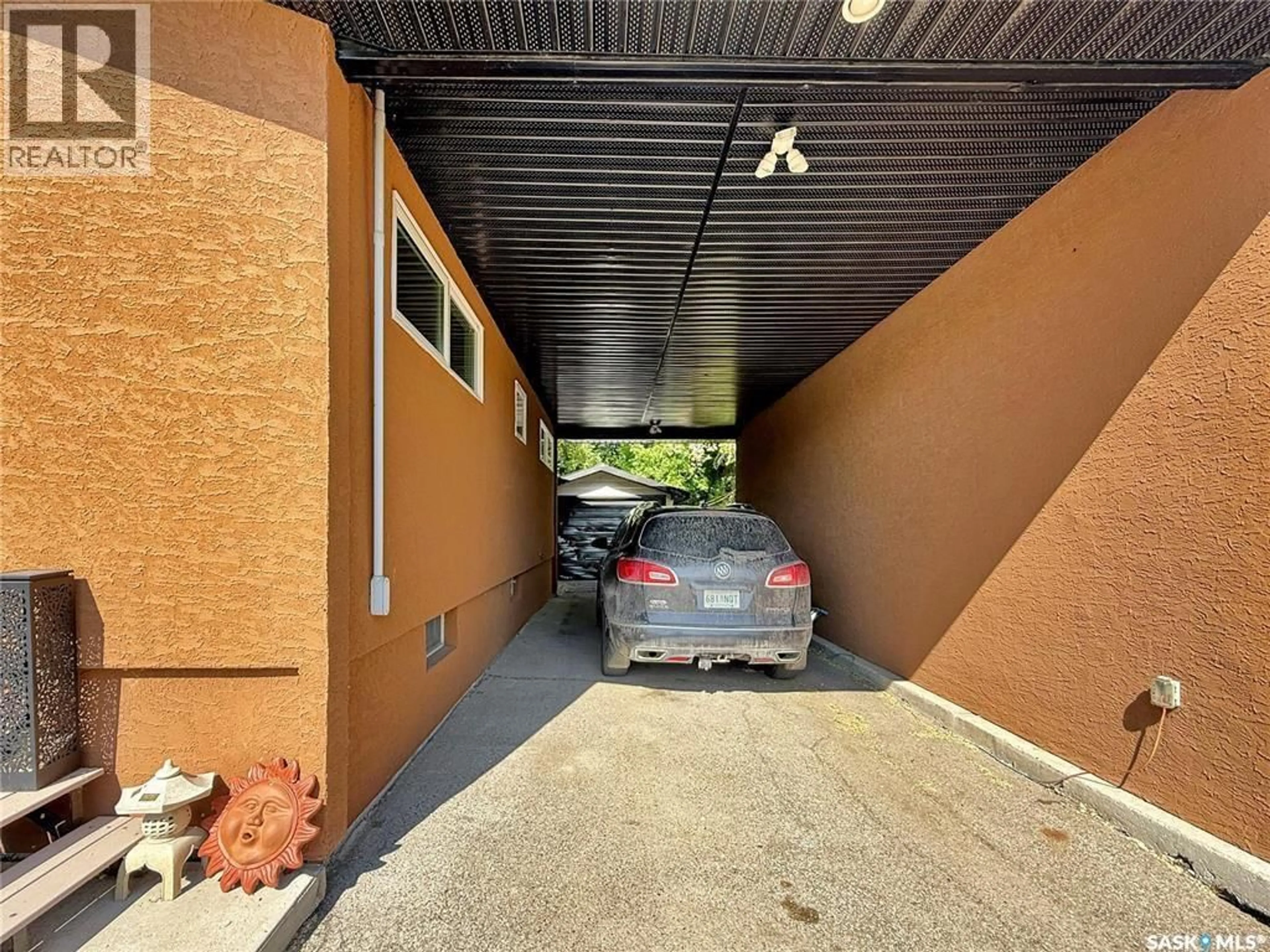 Indoor garage for 540 STANLEY STREET, Esterhazy Saskatchewan S0A0X0