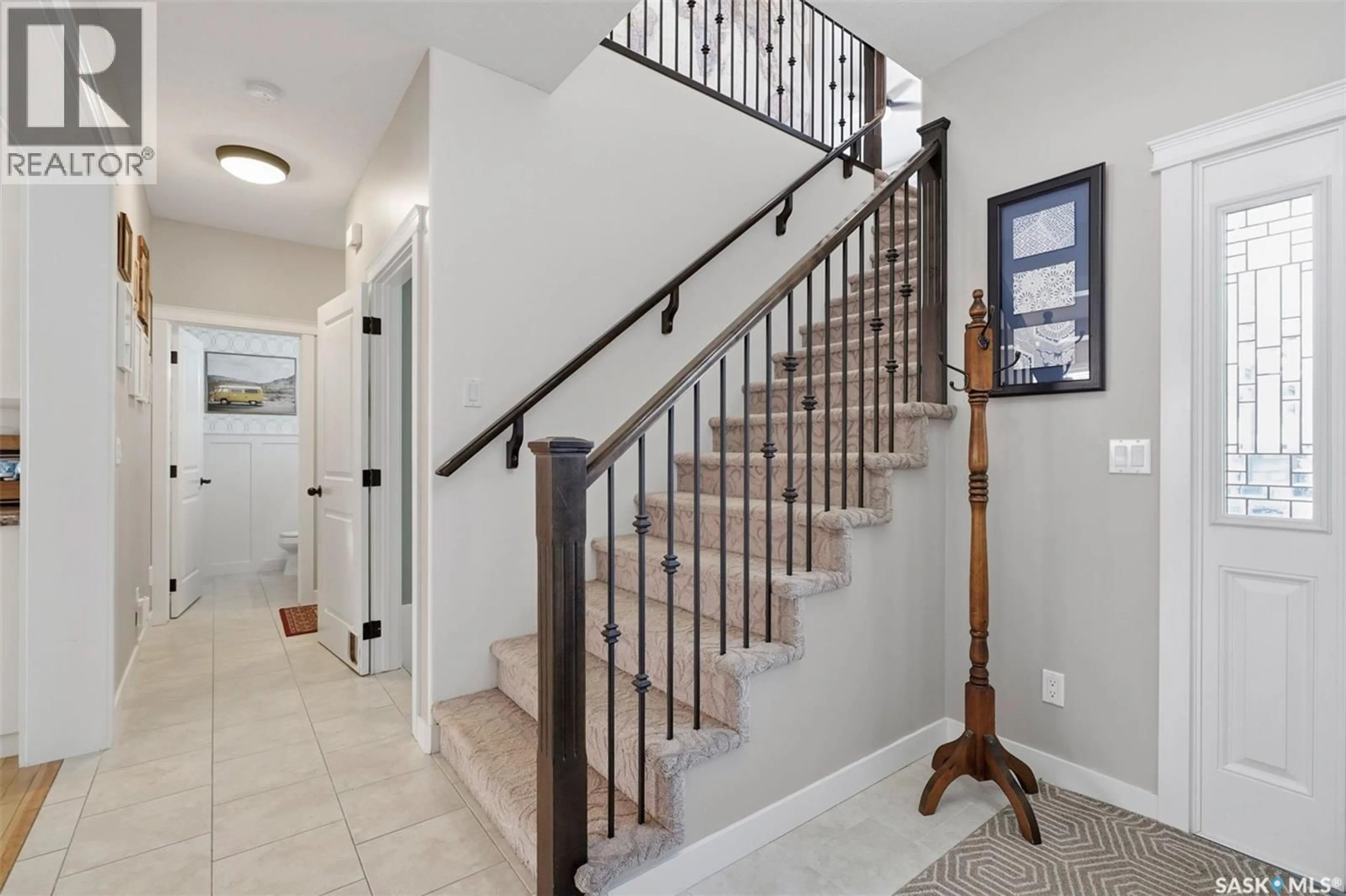 Stairs for 516 ATTON LANE, Saskatoon Saskatchewan S7W0K4