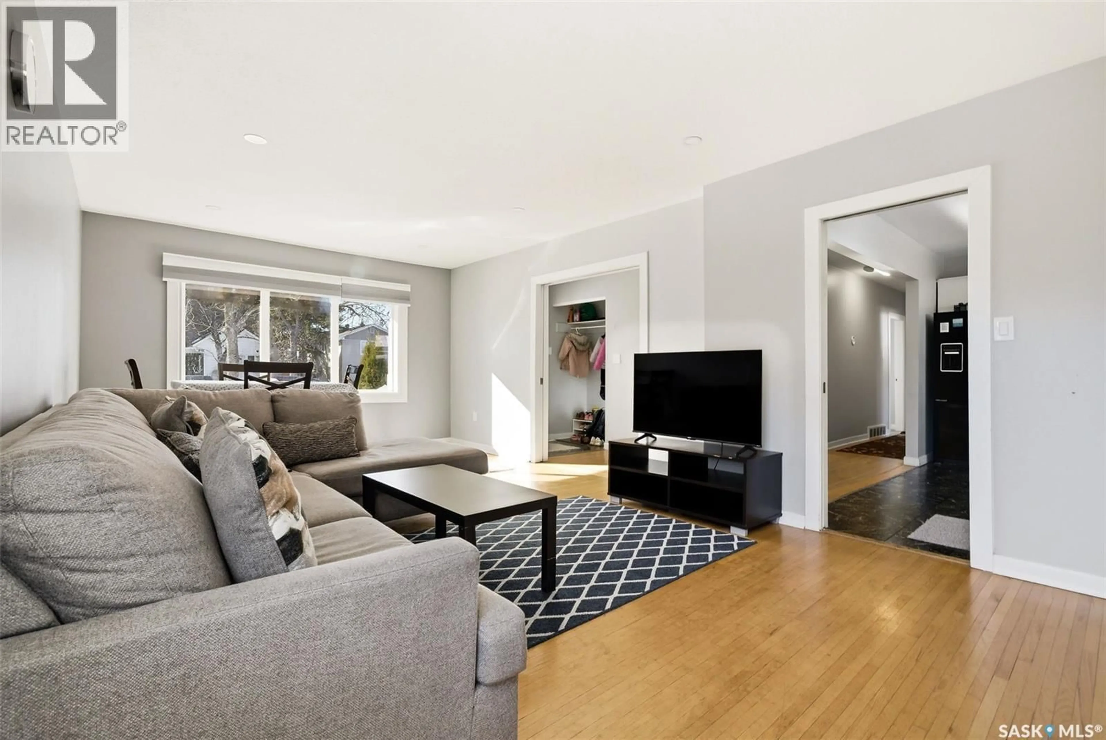 Living room with furniture, unknown for 33 SCOTT STREET, Regina Saskatchewan S4S4A1