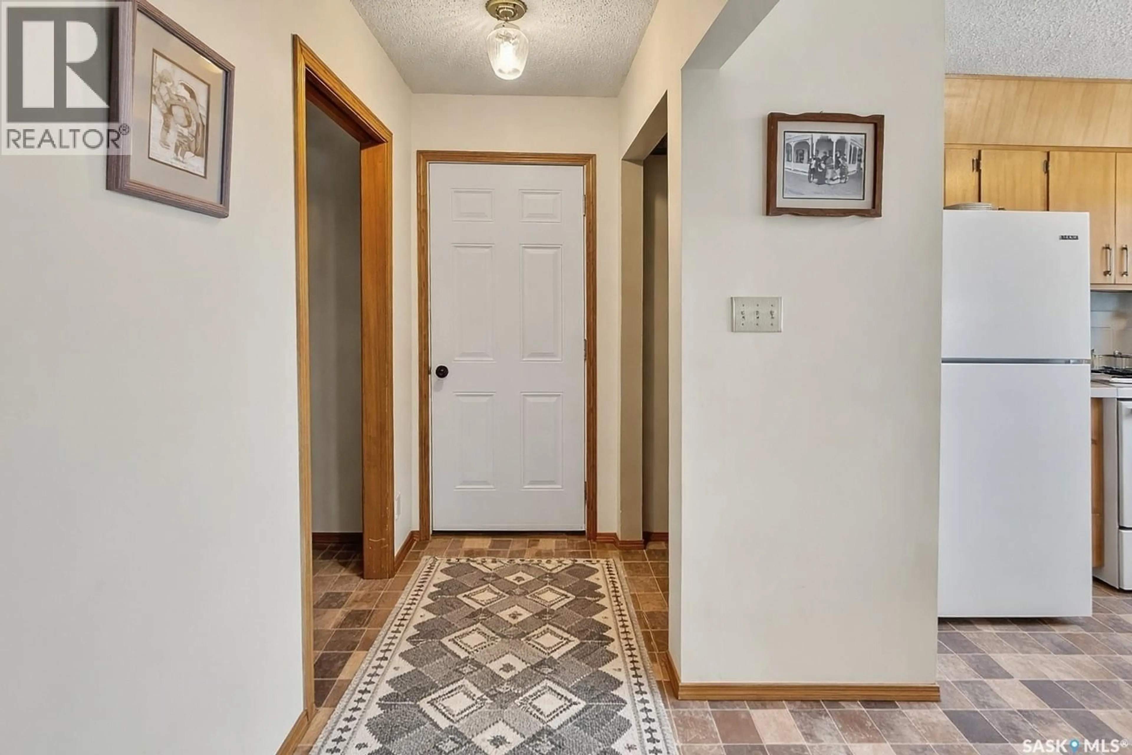 Indoor entryway for 13 SMITH STREET, Stewart Valley Saskatchewan S0N2P0