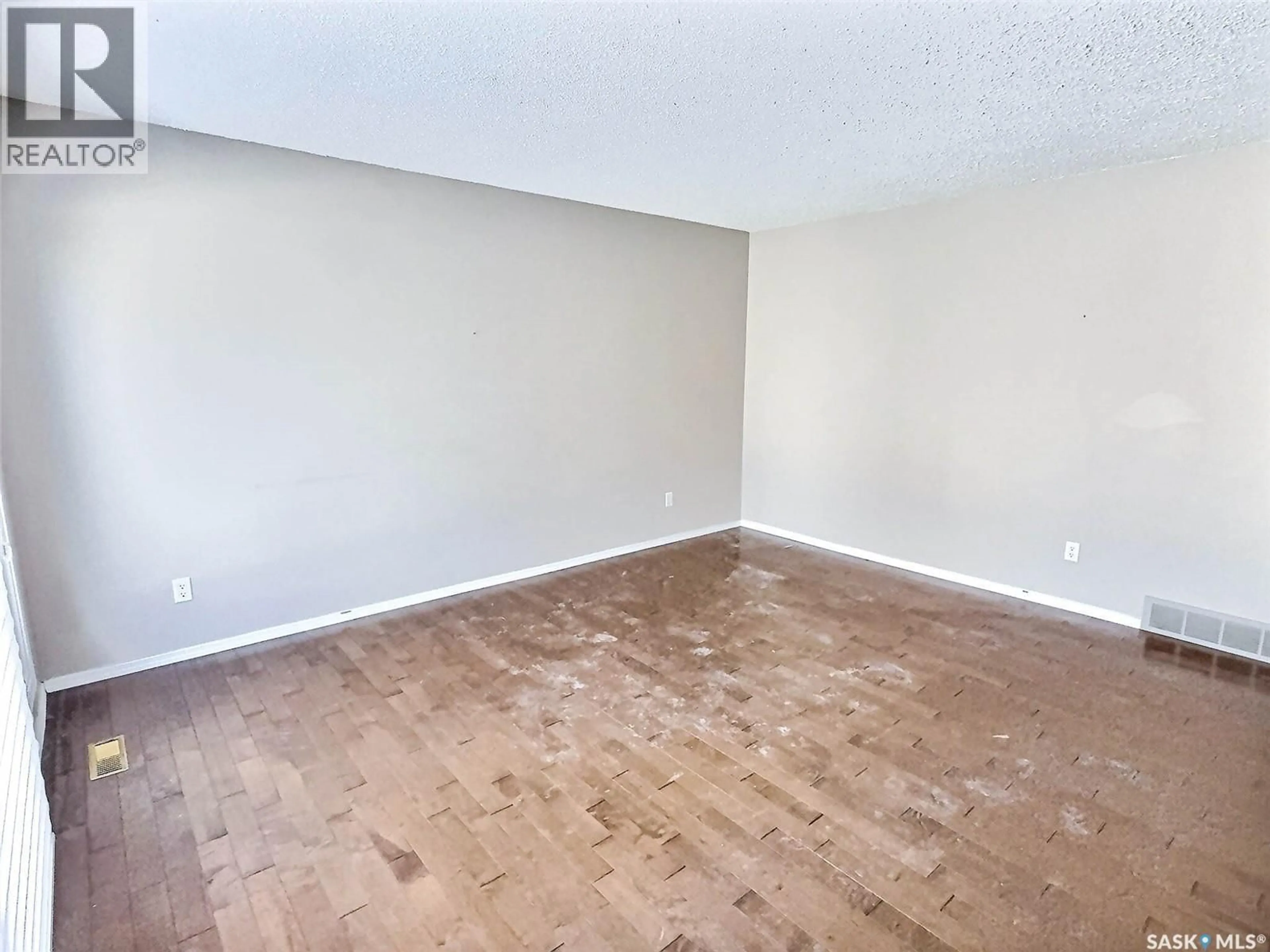 A pic of a room for 2881 WYLLIE CRESCENT, Prince Albert Saskatchewan S6V6M3