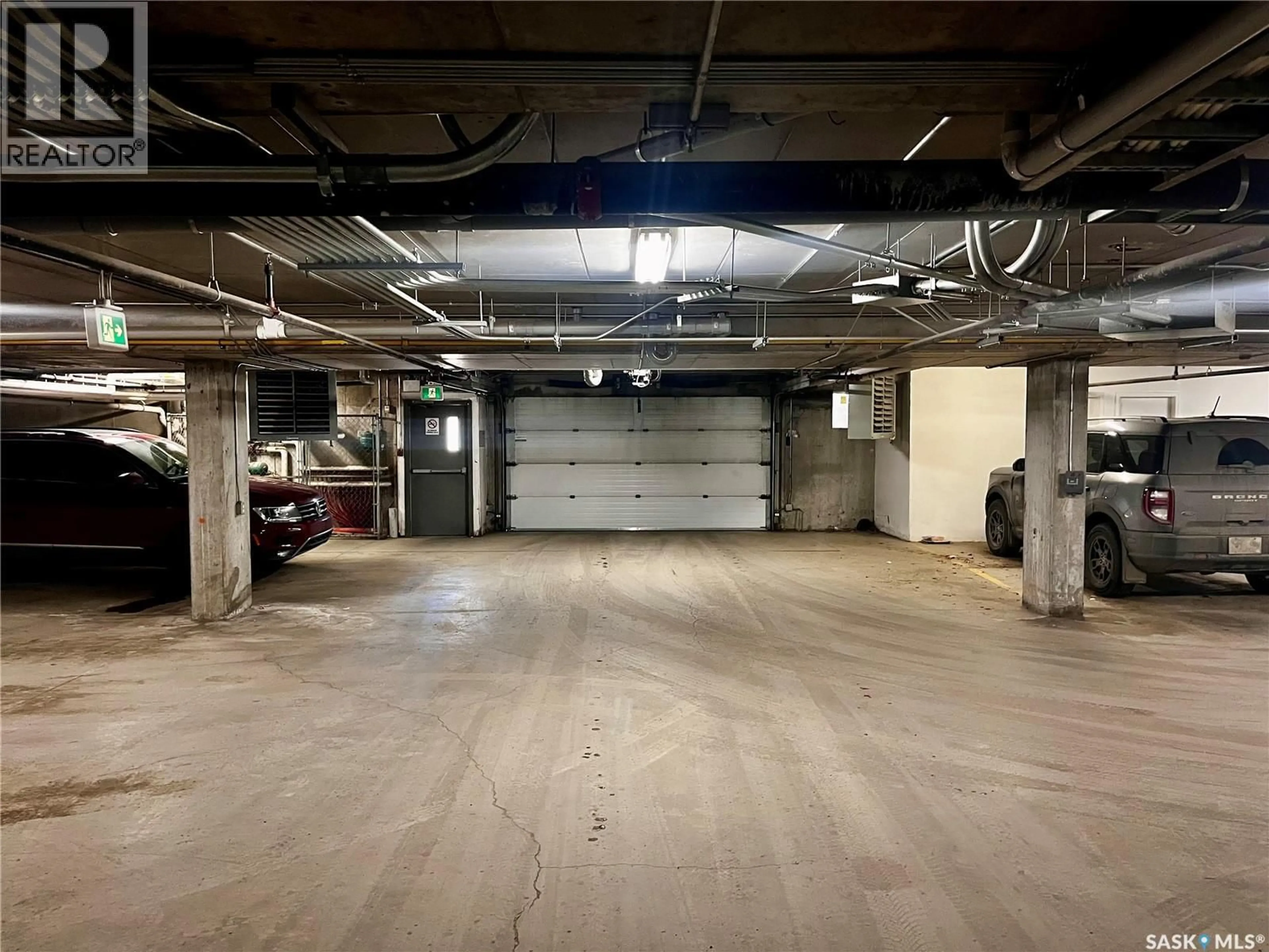 Indoor garage for P89 - 412 WILLOWGROVE SQUARE, Saskatoon Saskatchewan S7W0T4