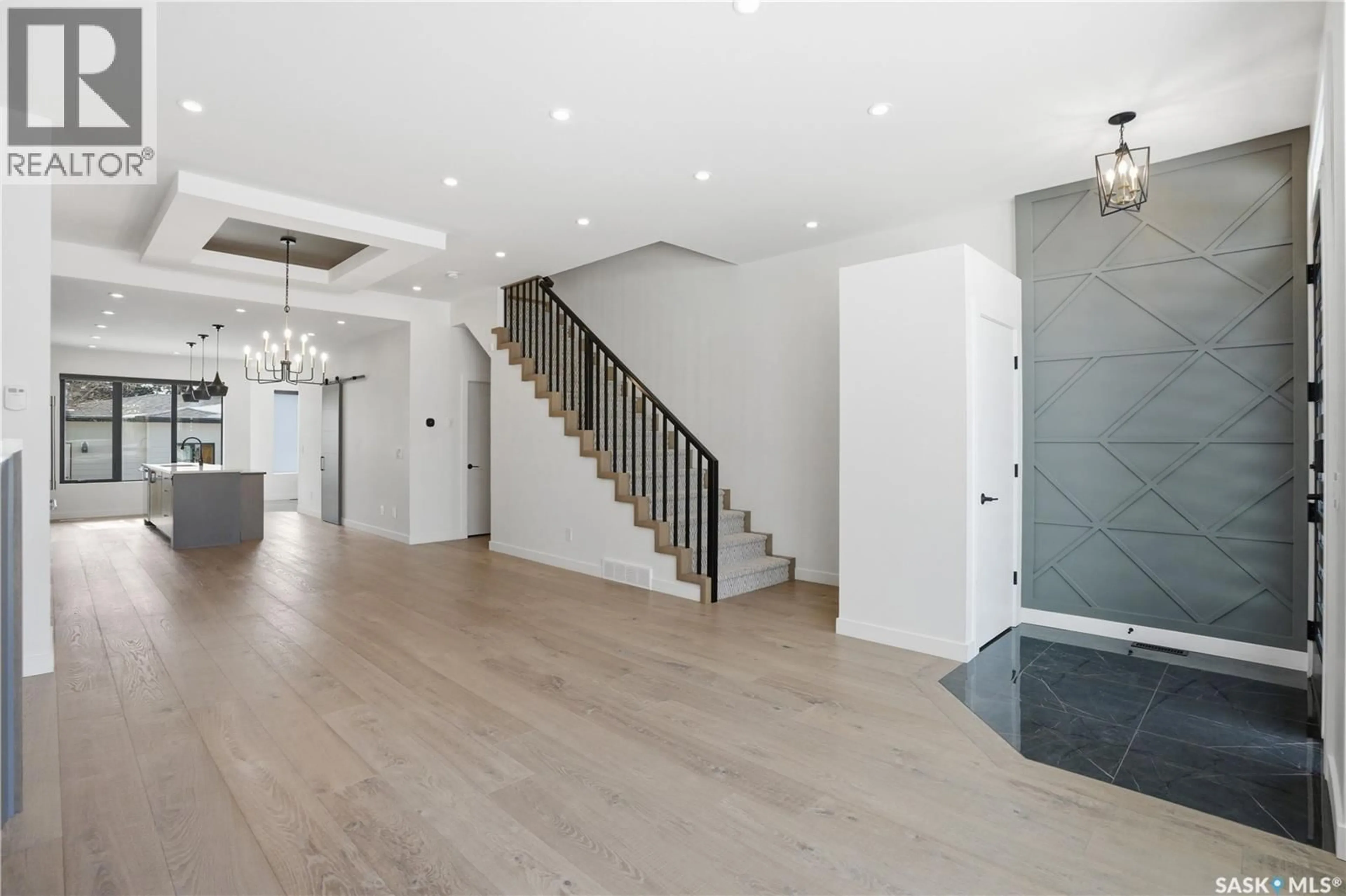 Indoor entryway for 1312 15TH STREET, Saskatoon Saskatchewan S7N0R9