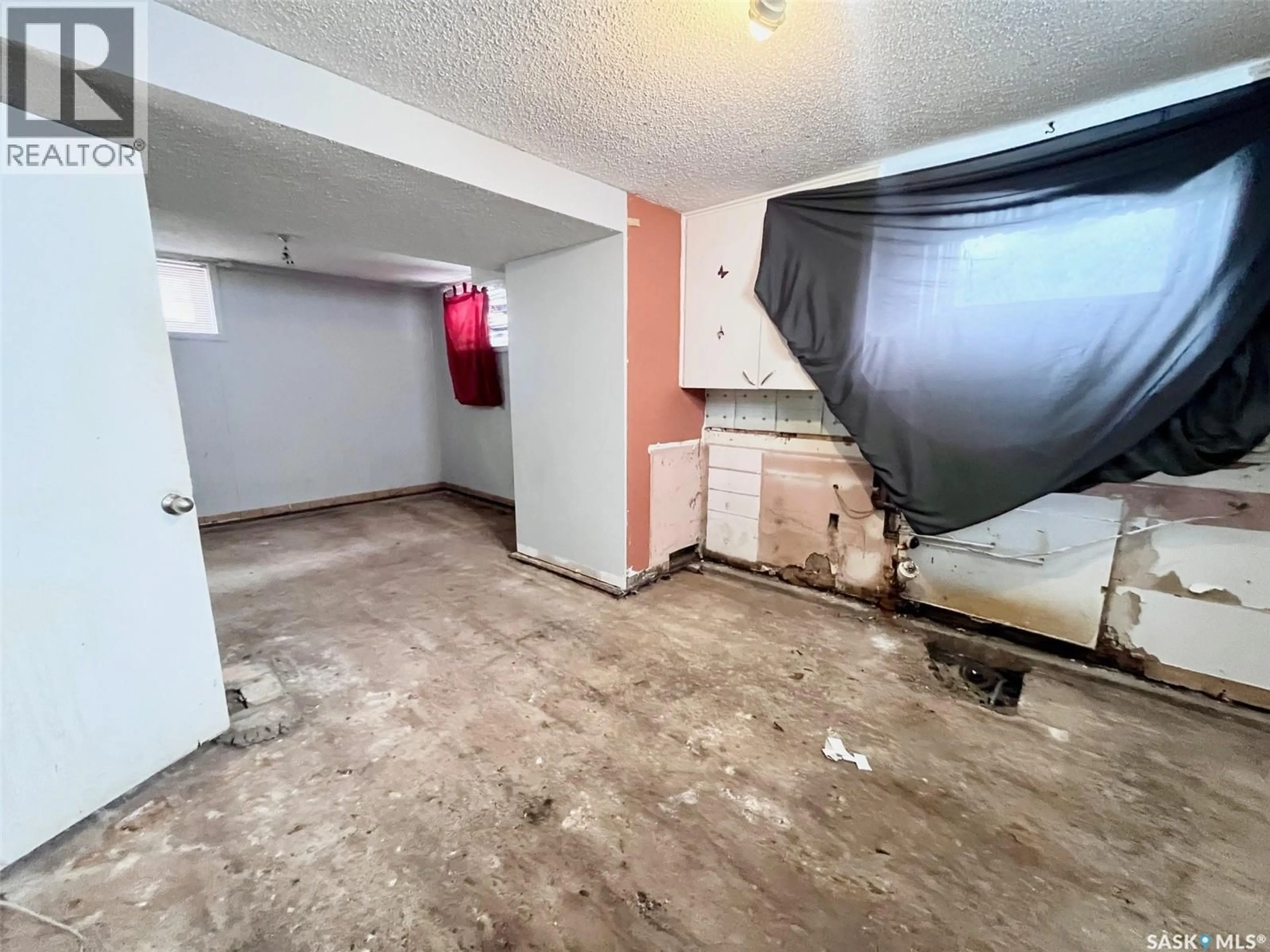 A pic of a room for 428 11TH STREET, Prince Albert Saskatchewan S6V1A7