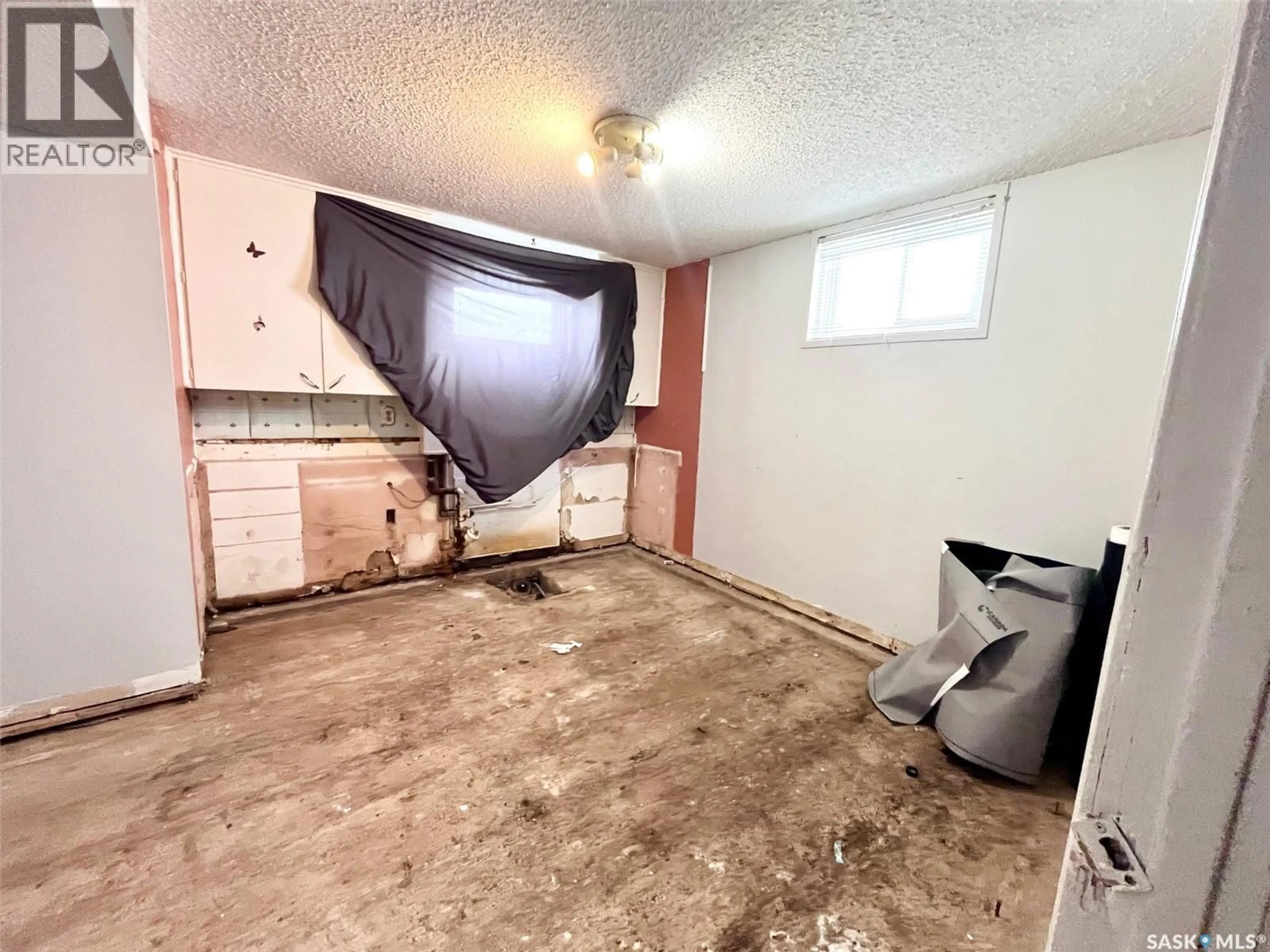 A pic of a room for 428 11TH STREET, Prince Albert Saskatchewan S6V1A7