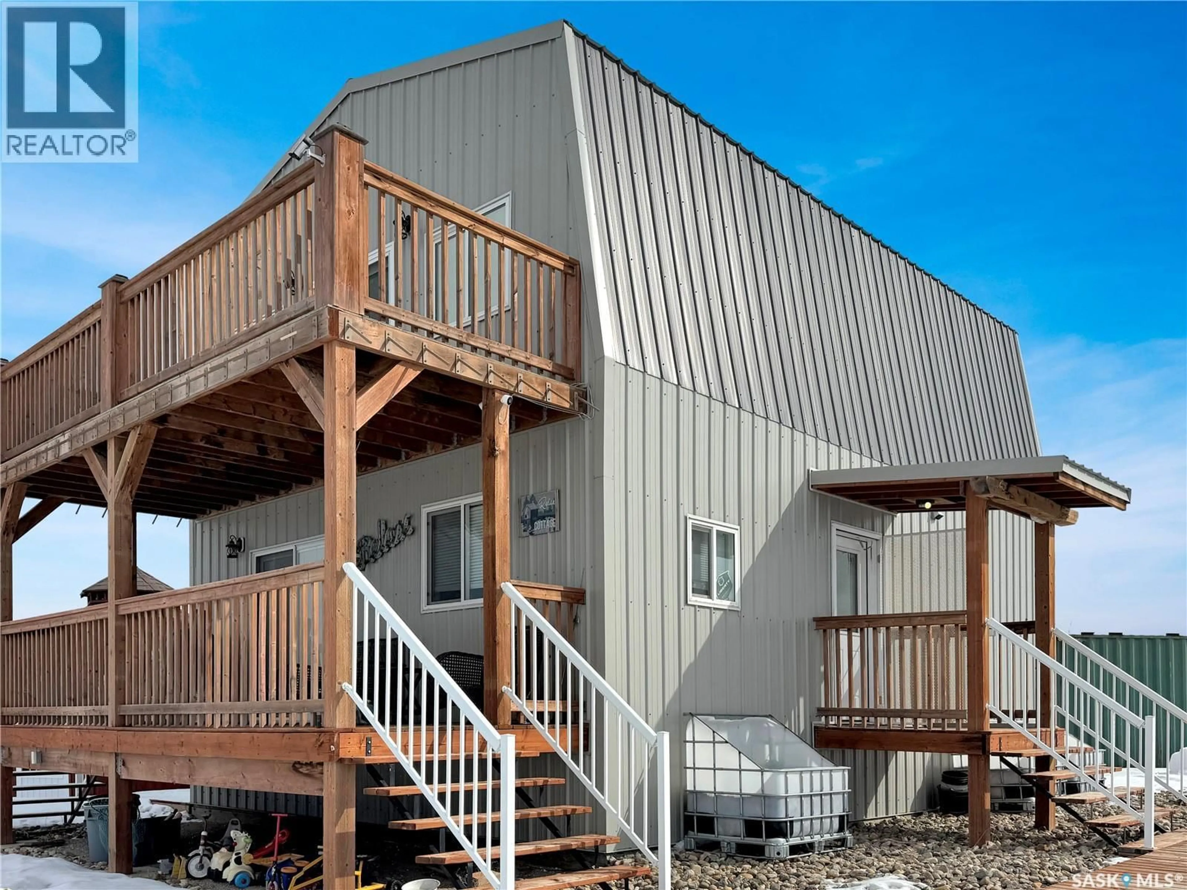 Home with vinyl exterior material, building for 130 MCLENNAN DRIVE, Cochin Saskatchewan S0M0L0