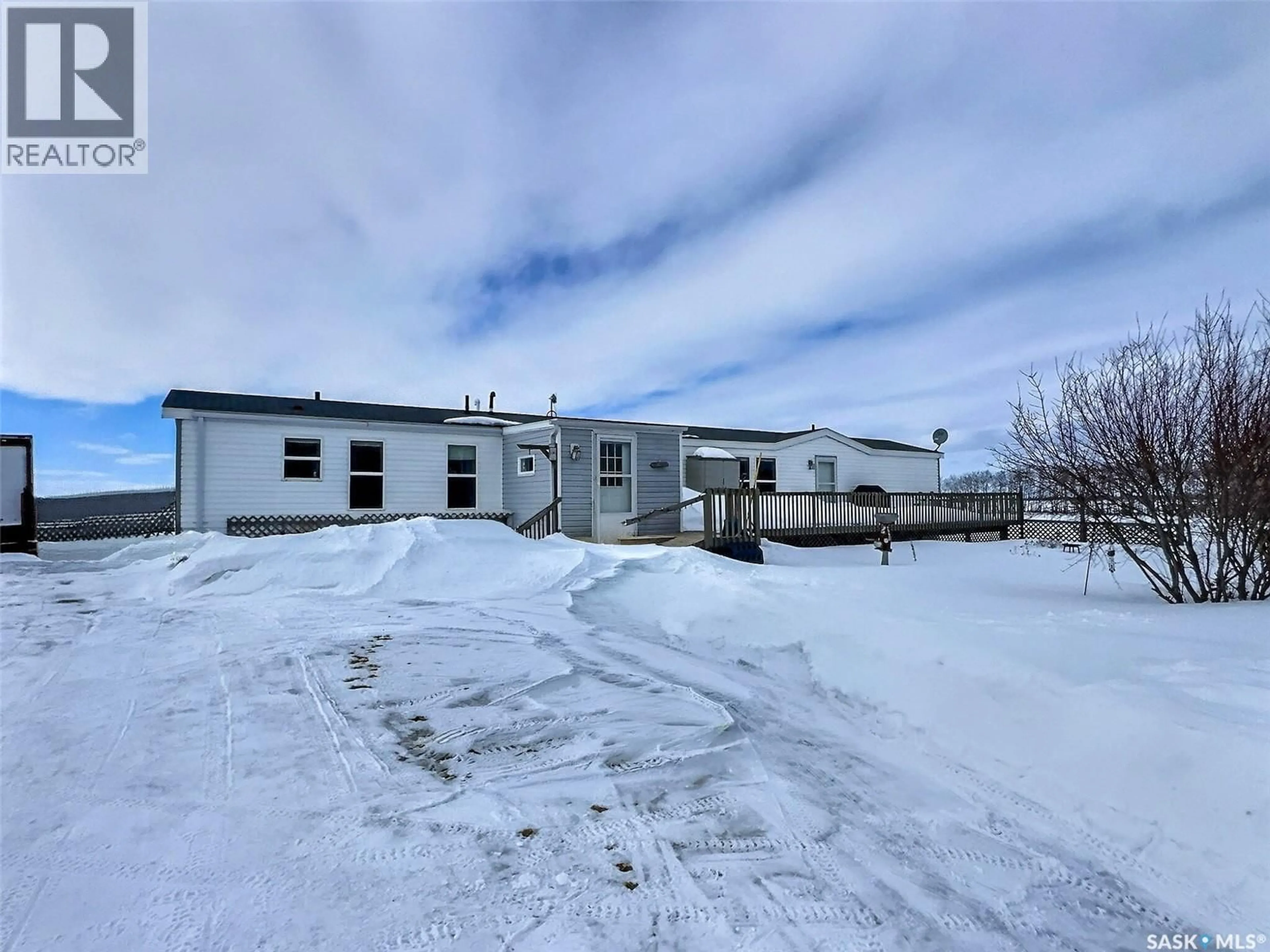 A pic from outside/outdoor area/front of a property/back of a property/a pic from drone, building for 302 EAST ACREAGE, Prince Albert Rm No. 461 Saskatchewan S6V8A6