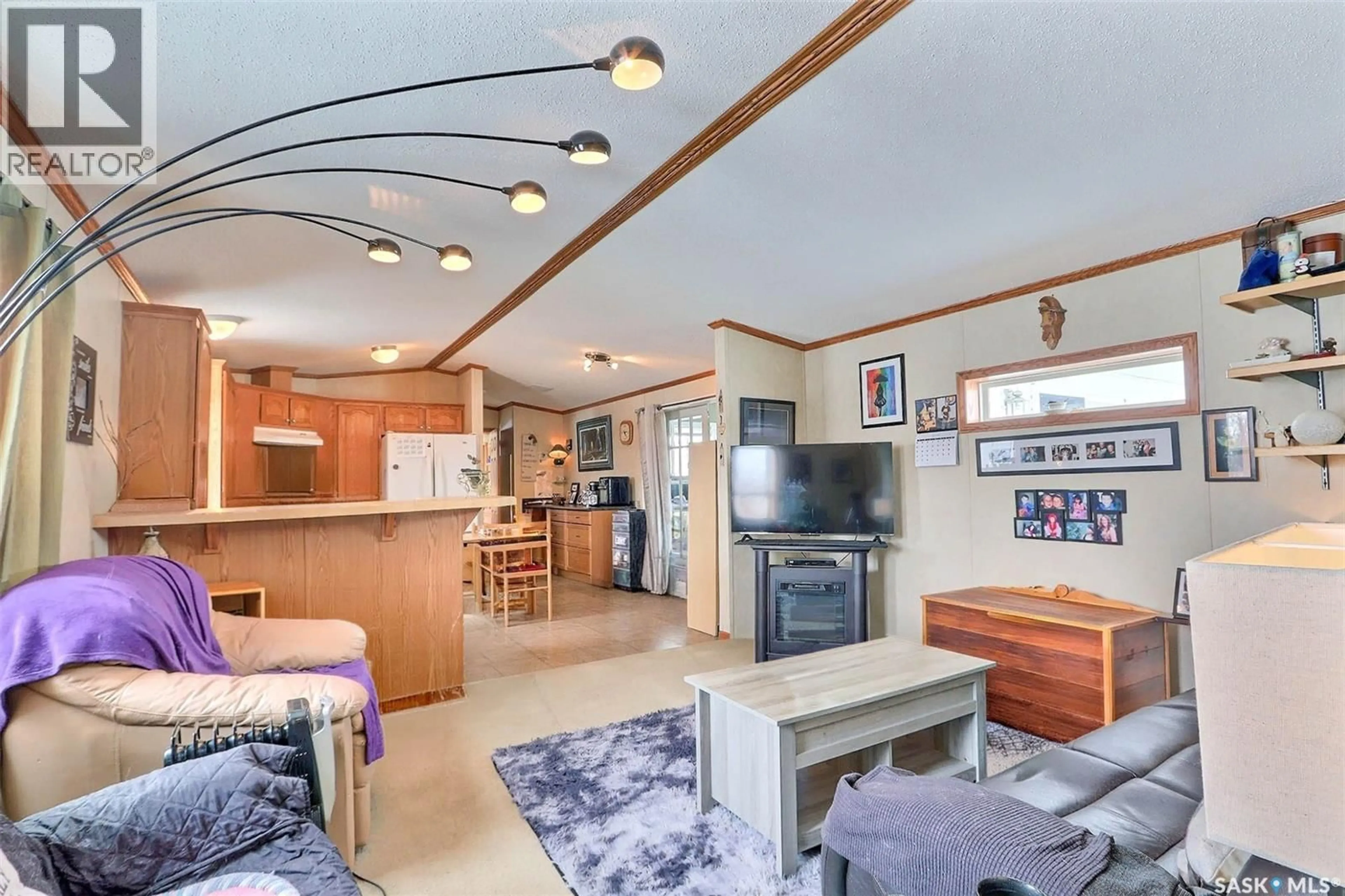 Open concept kitchen, unknown for 302 EAST ACREAGE, Prince Albert Rm No. 461 Saskatchewan S6V8A6