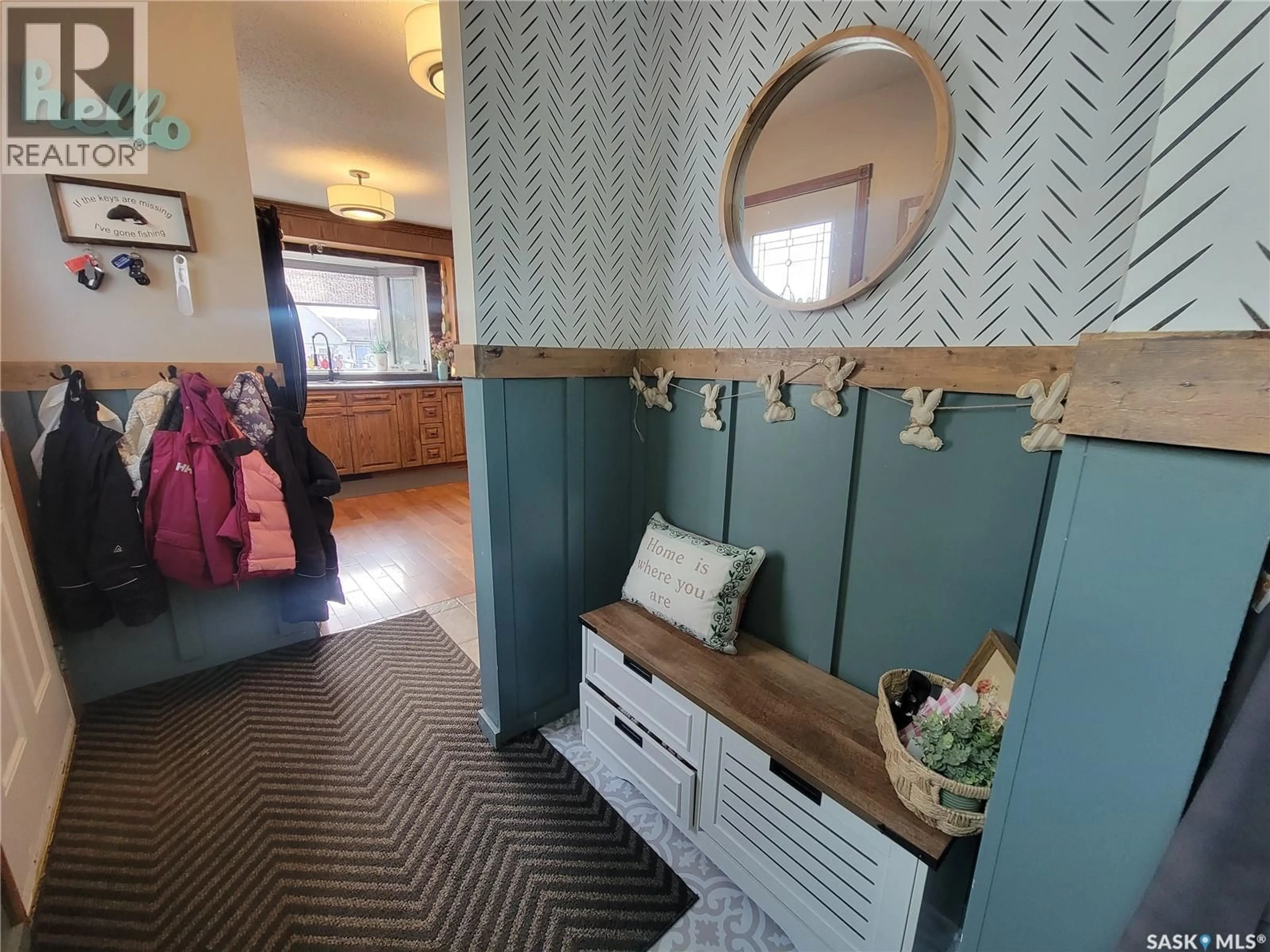 Indoor entryway for 4702 LEADER STREET, Macklin Saskatchewan S0L2C0