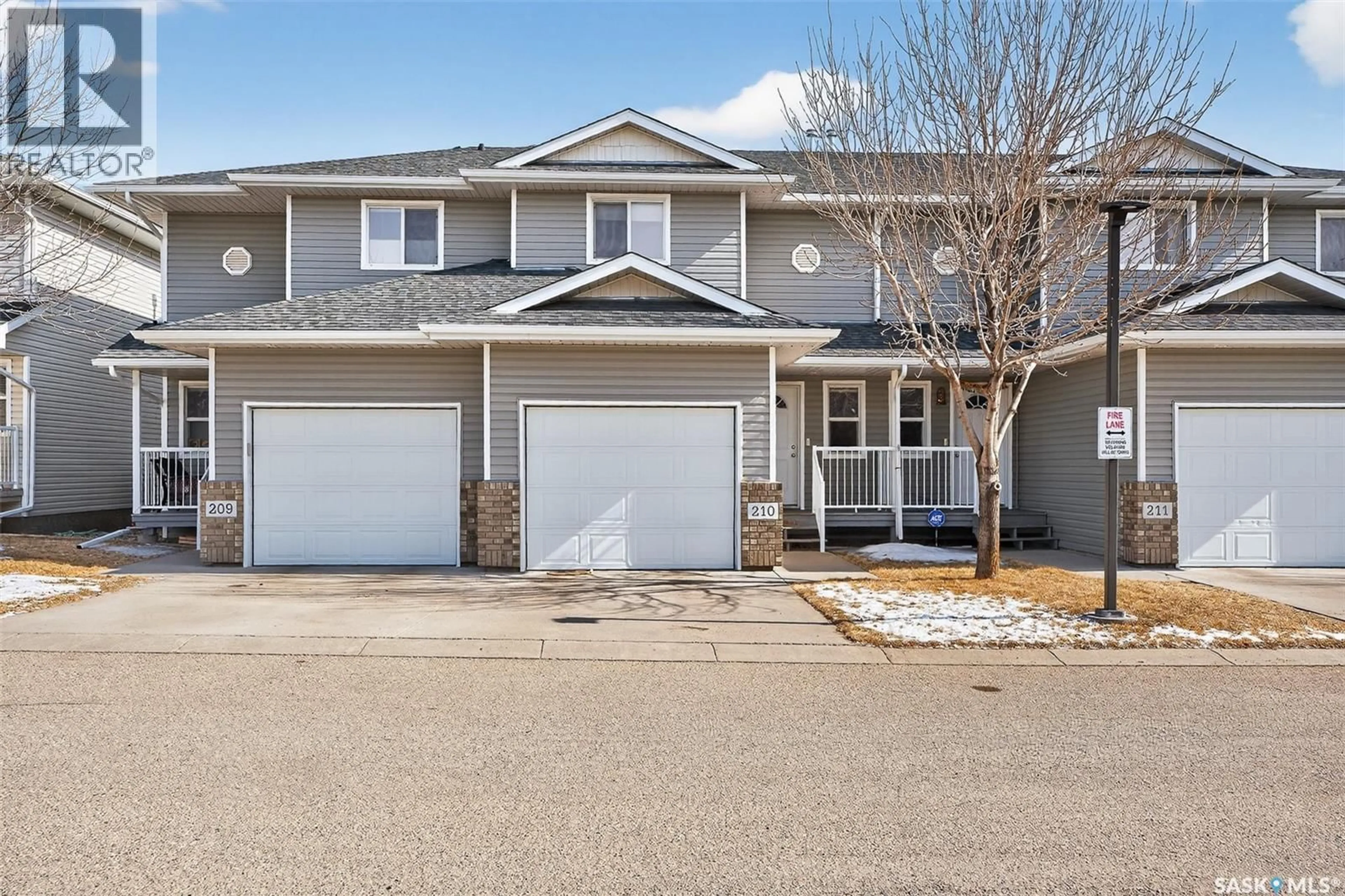 Home with vinyl exterior material, street for 851 - 210 CHESTER ROAD, Moose Jaw Saskatchewan S6J0A4
