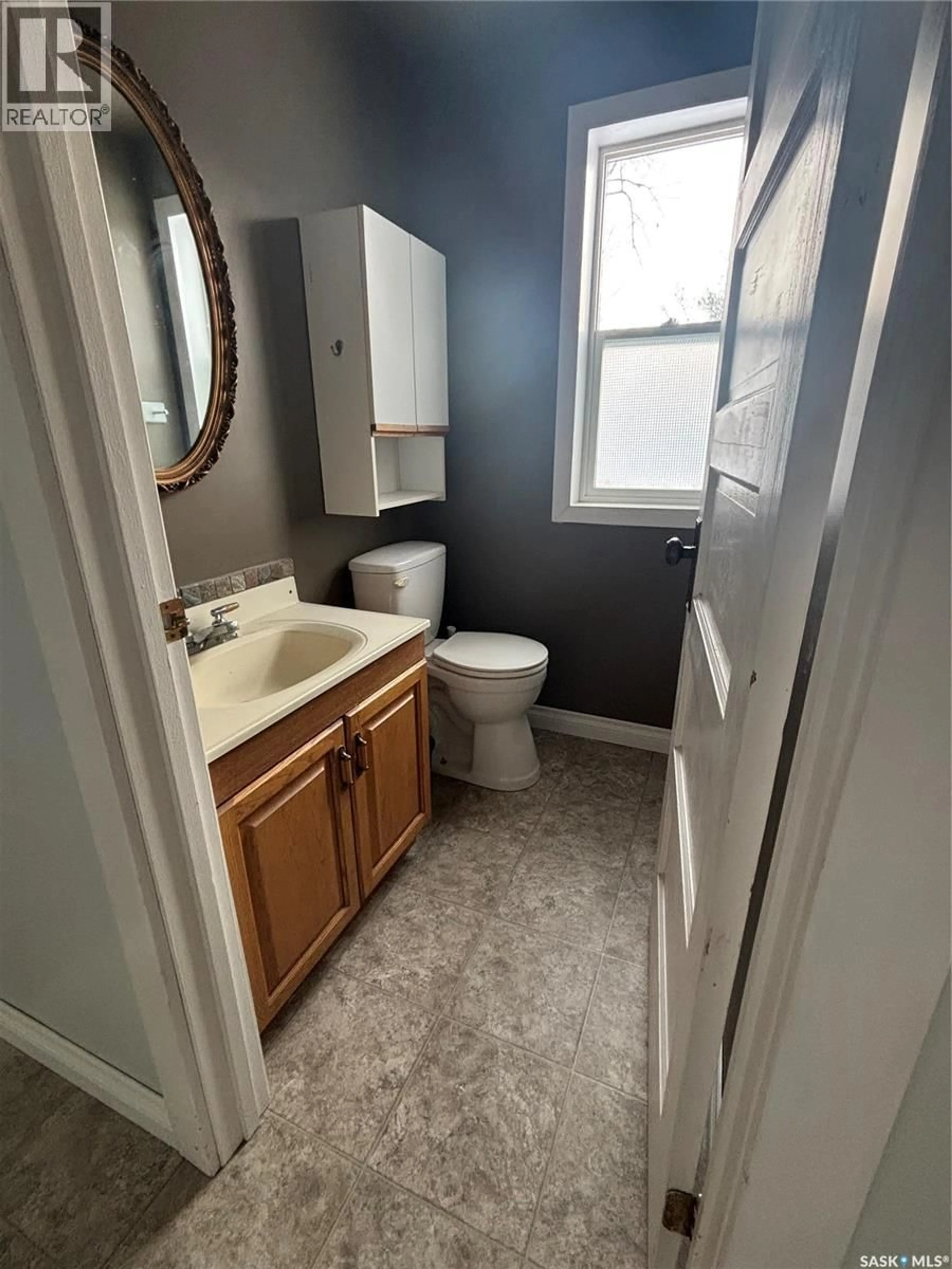 A pic of a room for 331 3RD AVENUE, Assiniboia Saskatchewan S0H0B0