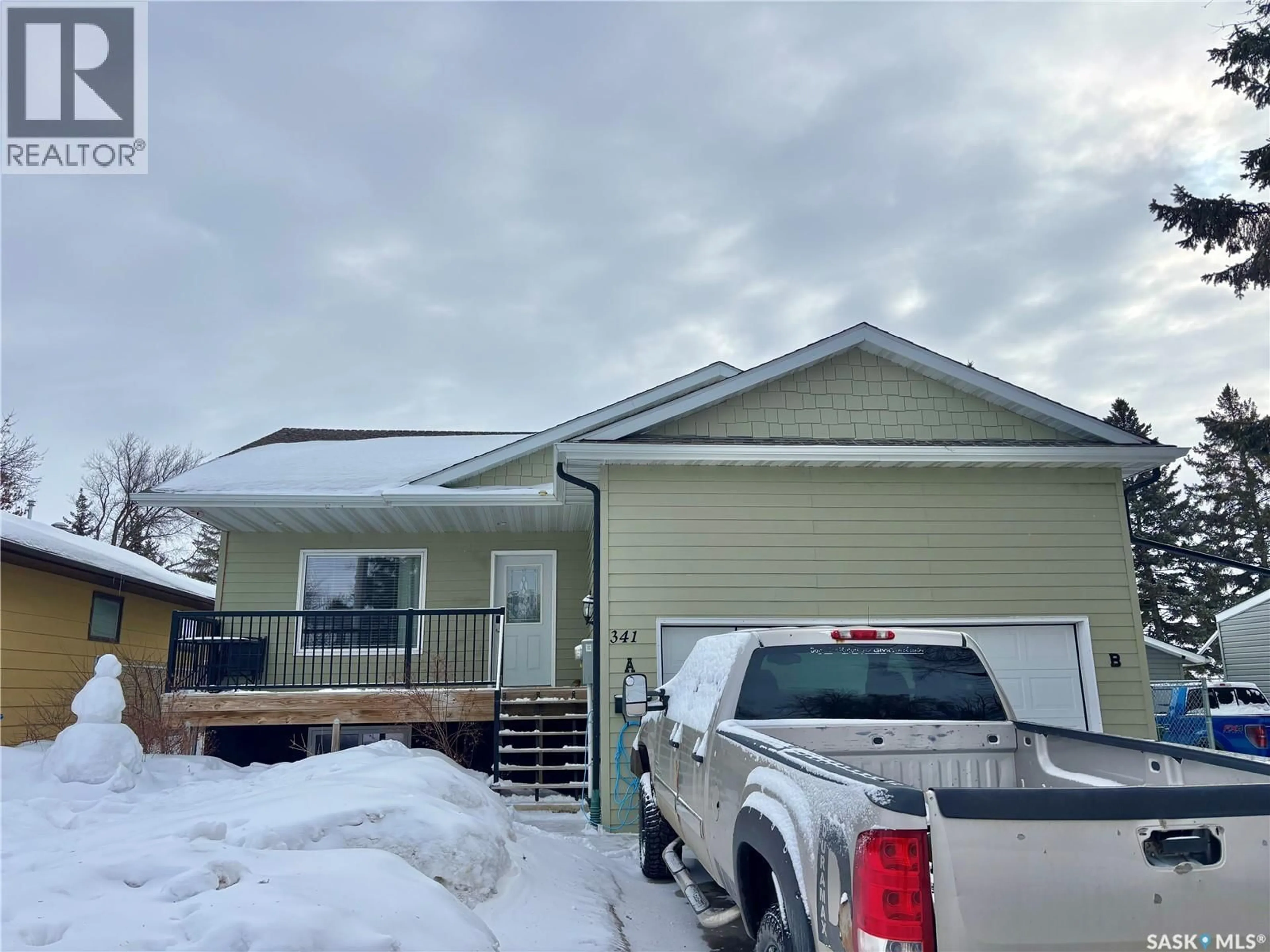 Home with vinyl exterior material, street for 341 MAPLE AVENUE, Yorkton Saskatchewan S3N1W9