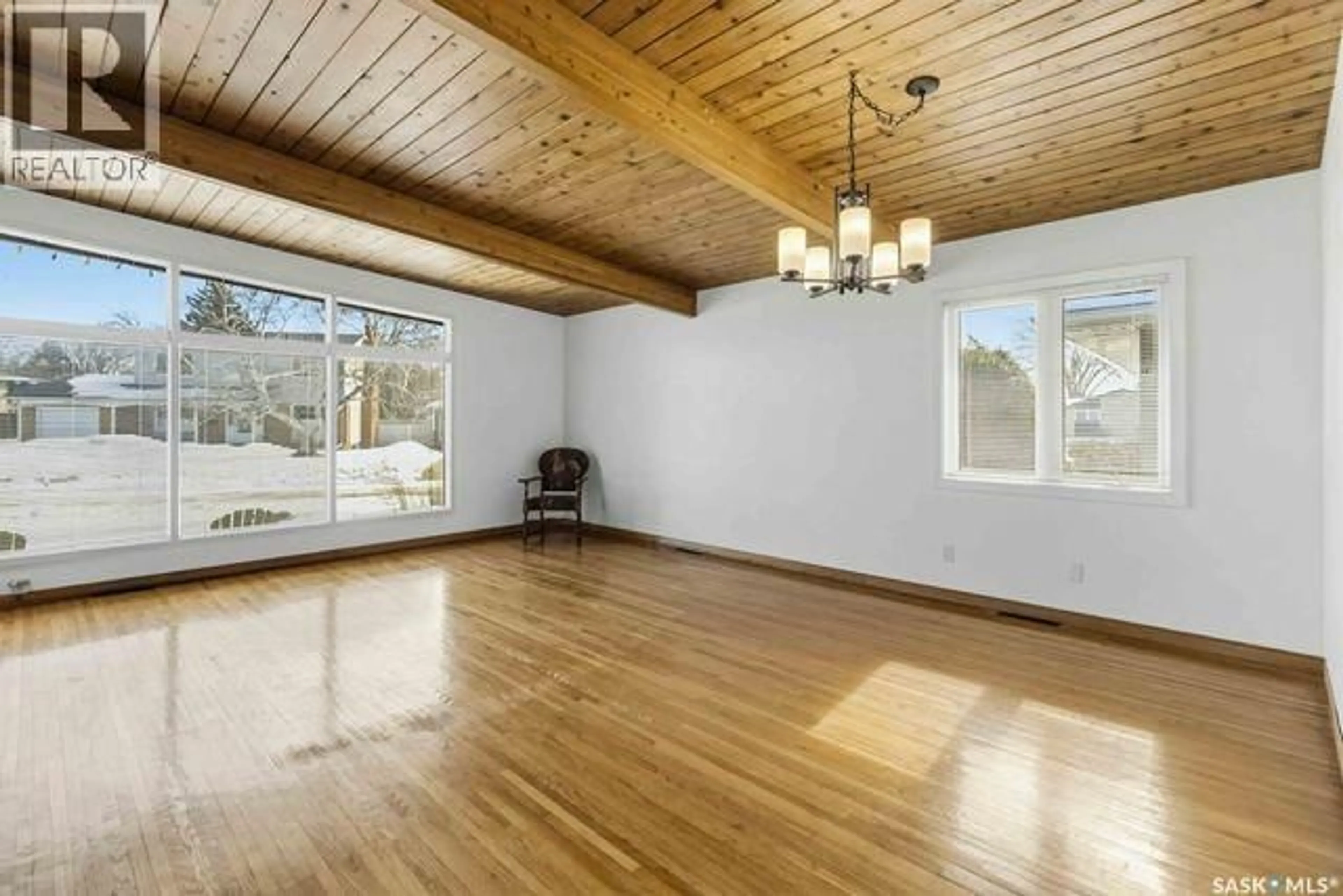 Unknown for 706 EAST DRIVE, Saskatoon Saskatchewan S7J2X7