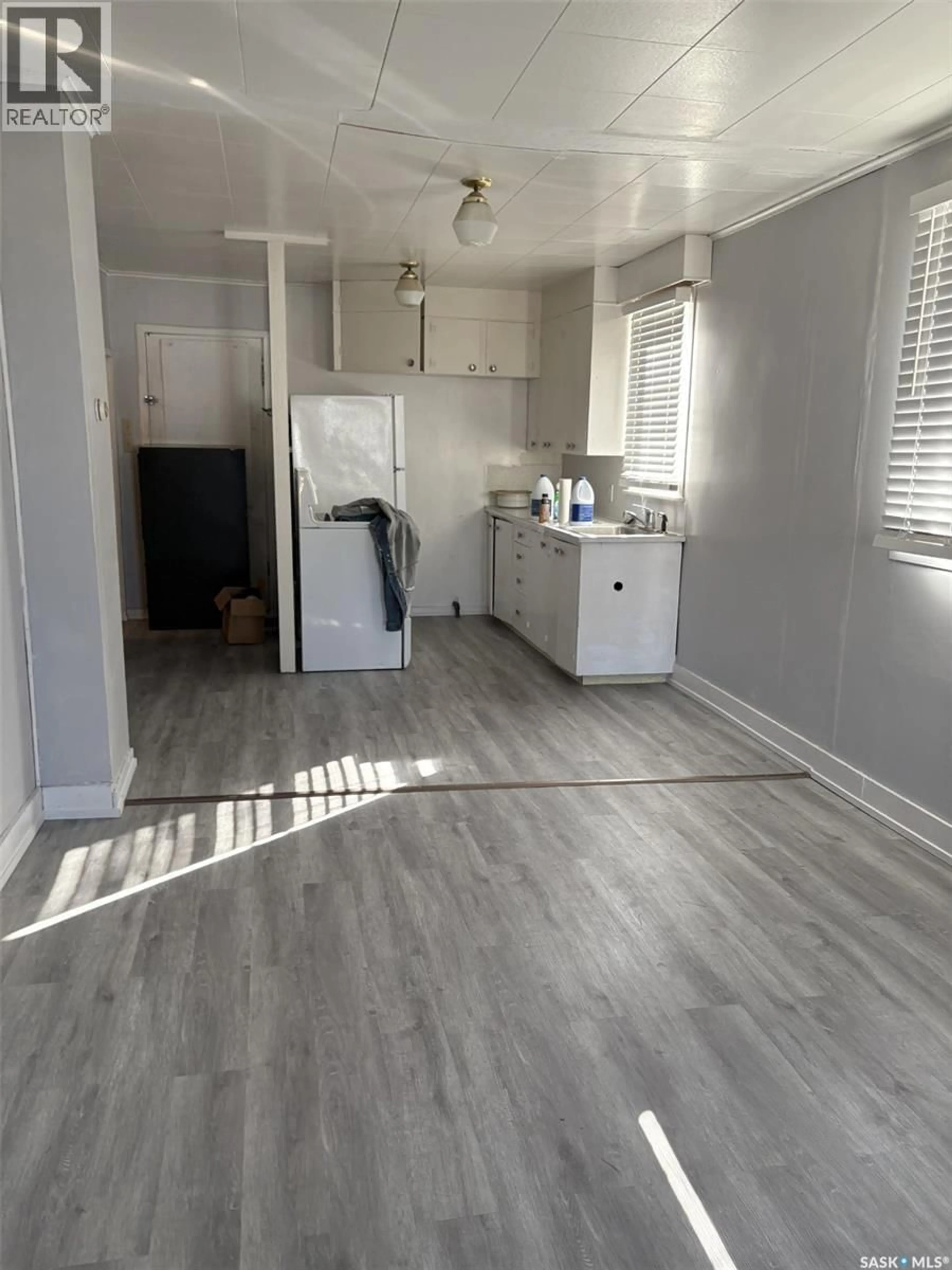 A pic of a room for 55 IROQUOIS STREET, Moose Jaw Saskatchewan S6H5A4