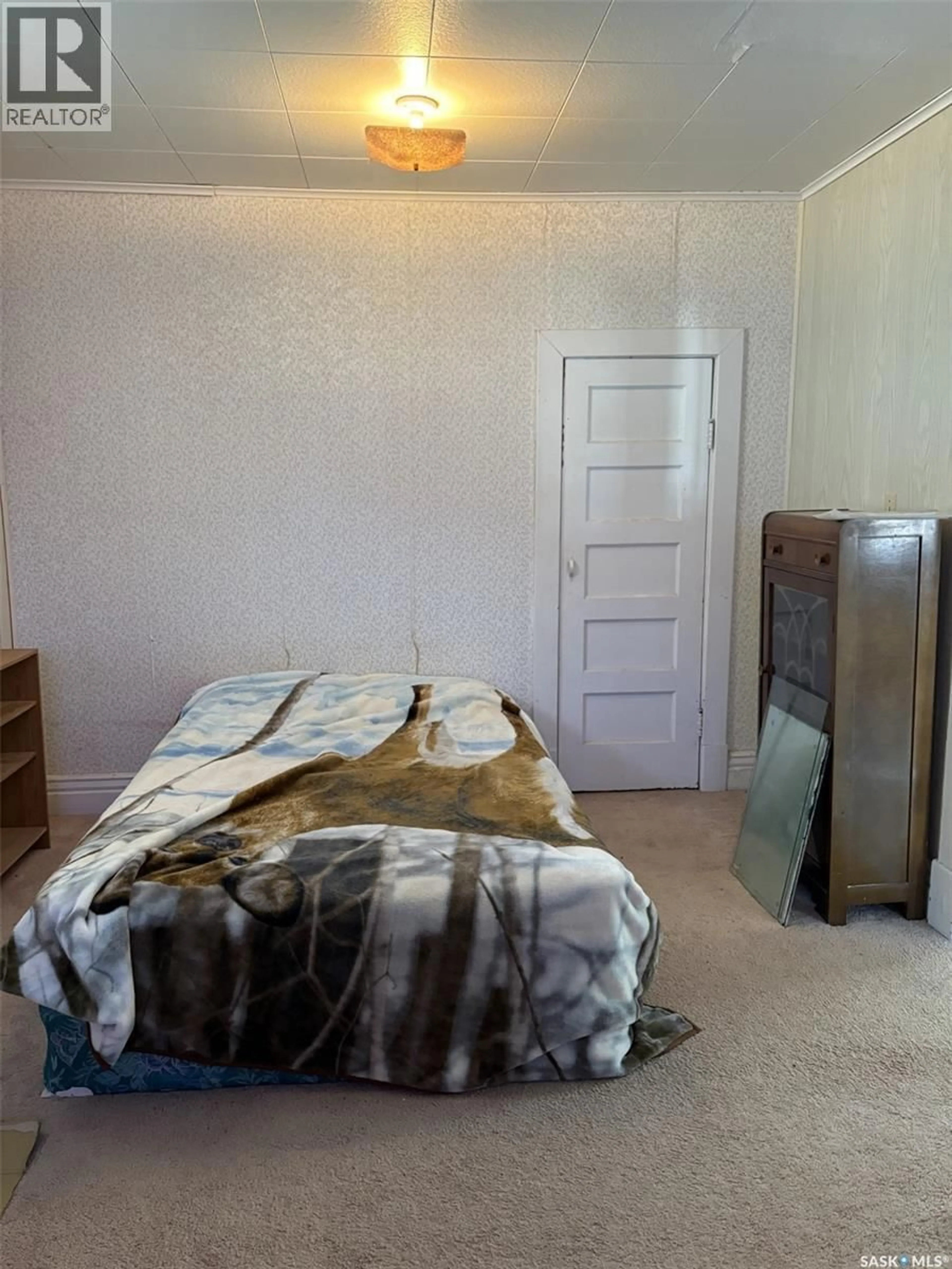 A pic of a room for 55 IROQUOIS STREET, Moose Jaw Saskatchewan S6H5A4
