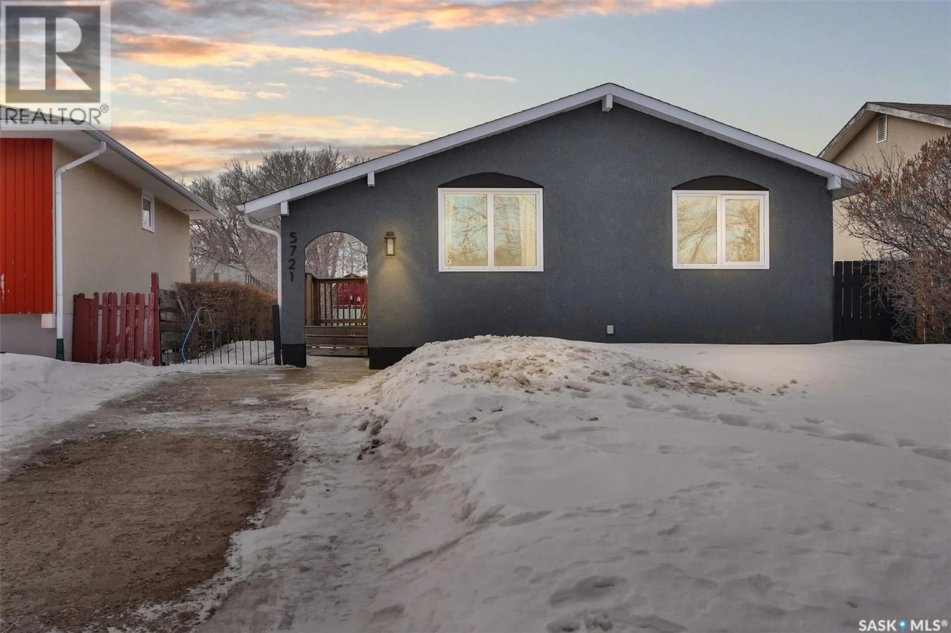 Unknown for 5721 2ND AVENUE, Regina Saskatchewan S4R5M4