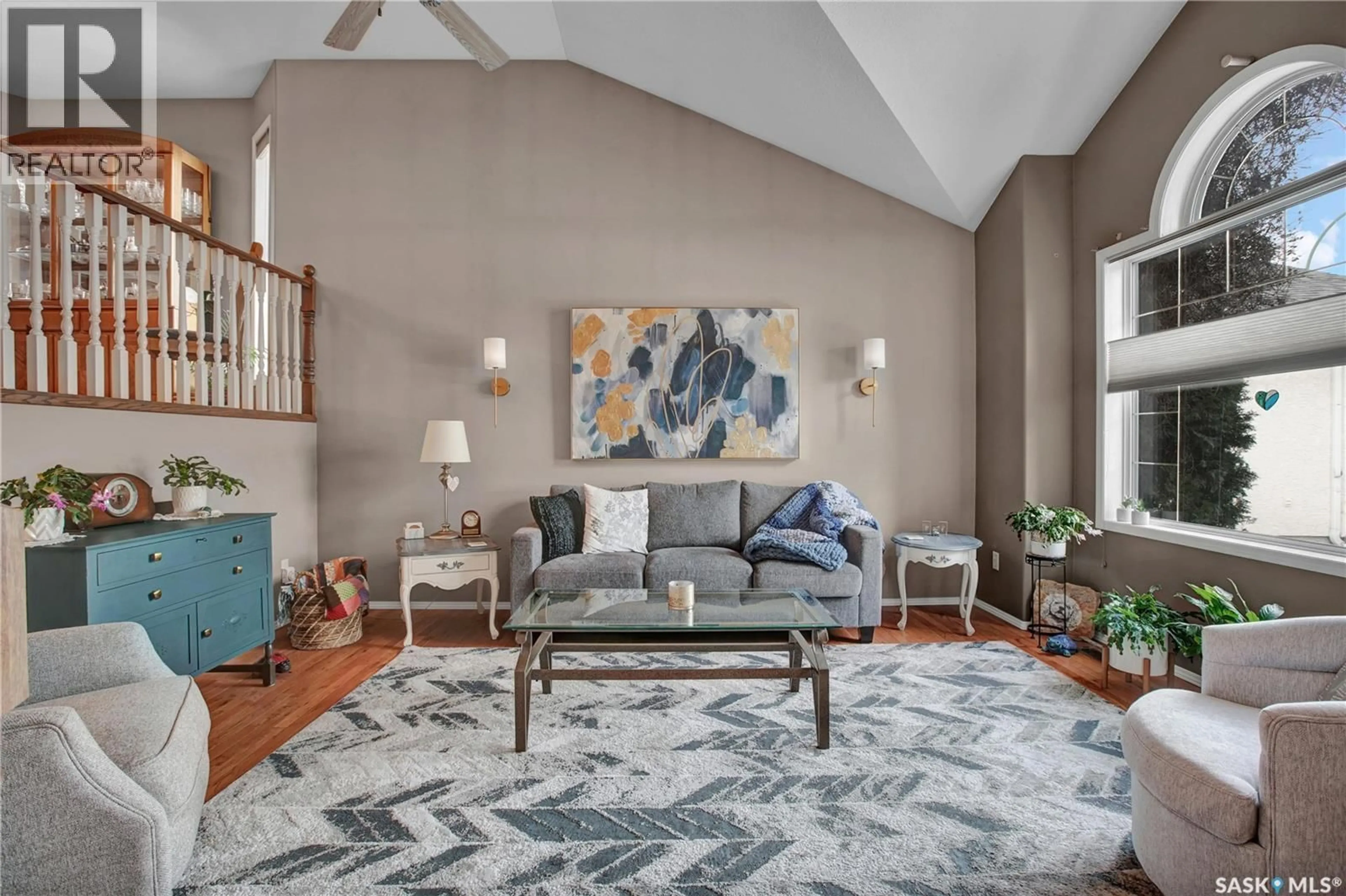 Living room with furniture, unknown for 419 BLACKSHIRE CRESCENT, Saskatoon Saskatchewan S7V1B4