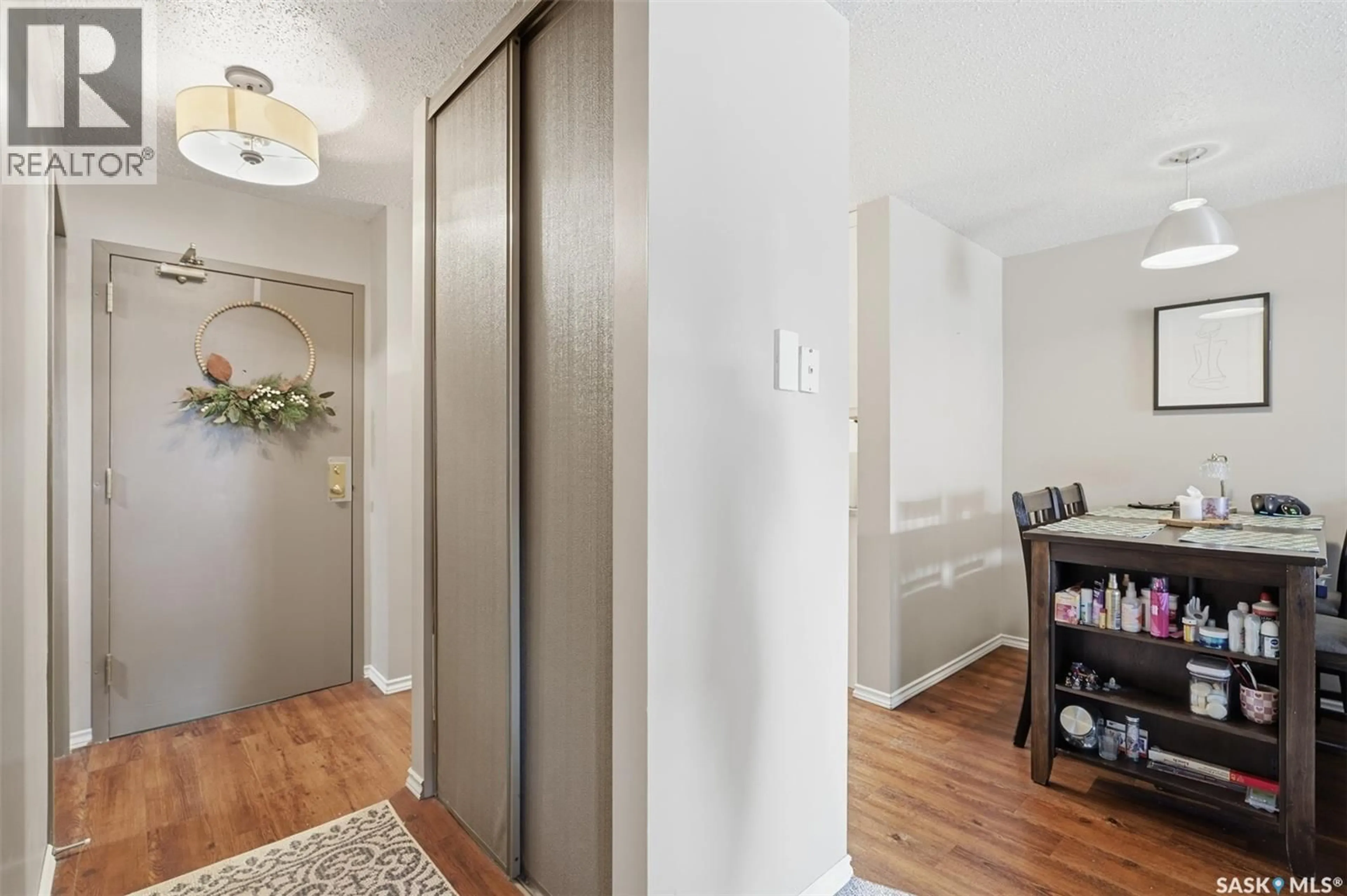 Indoor entryway for 115th E - 132 425 STREET, Saskatoon Saskatchewan S7N2B5