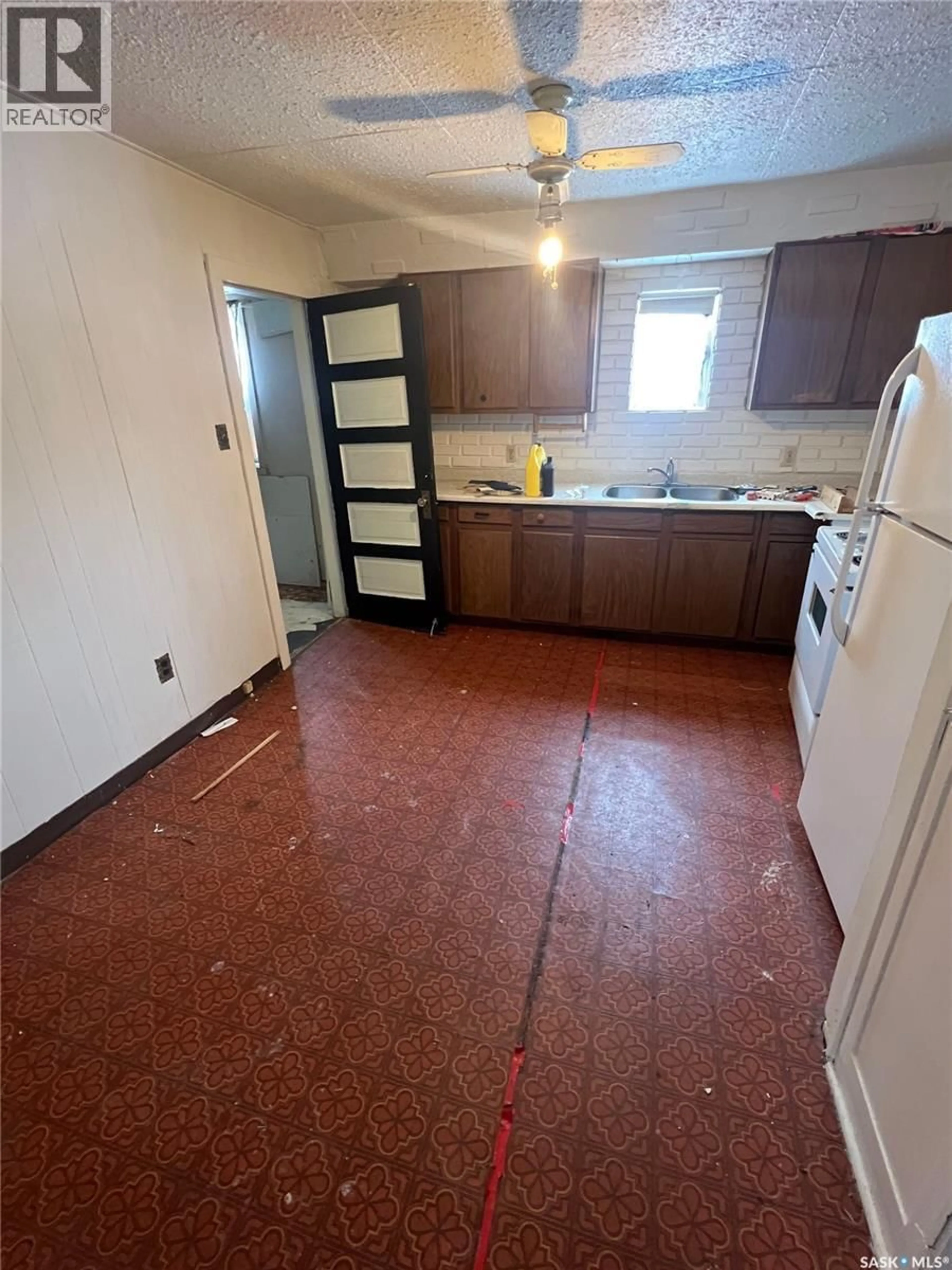 Unknown for 1118 17TH STREET, Prince Albert Saskatchewan S6V3Y8