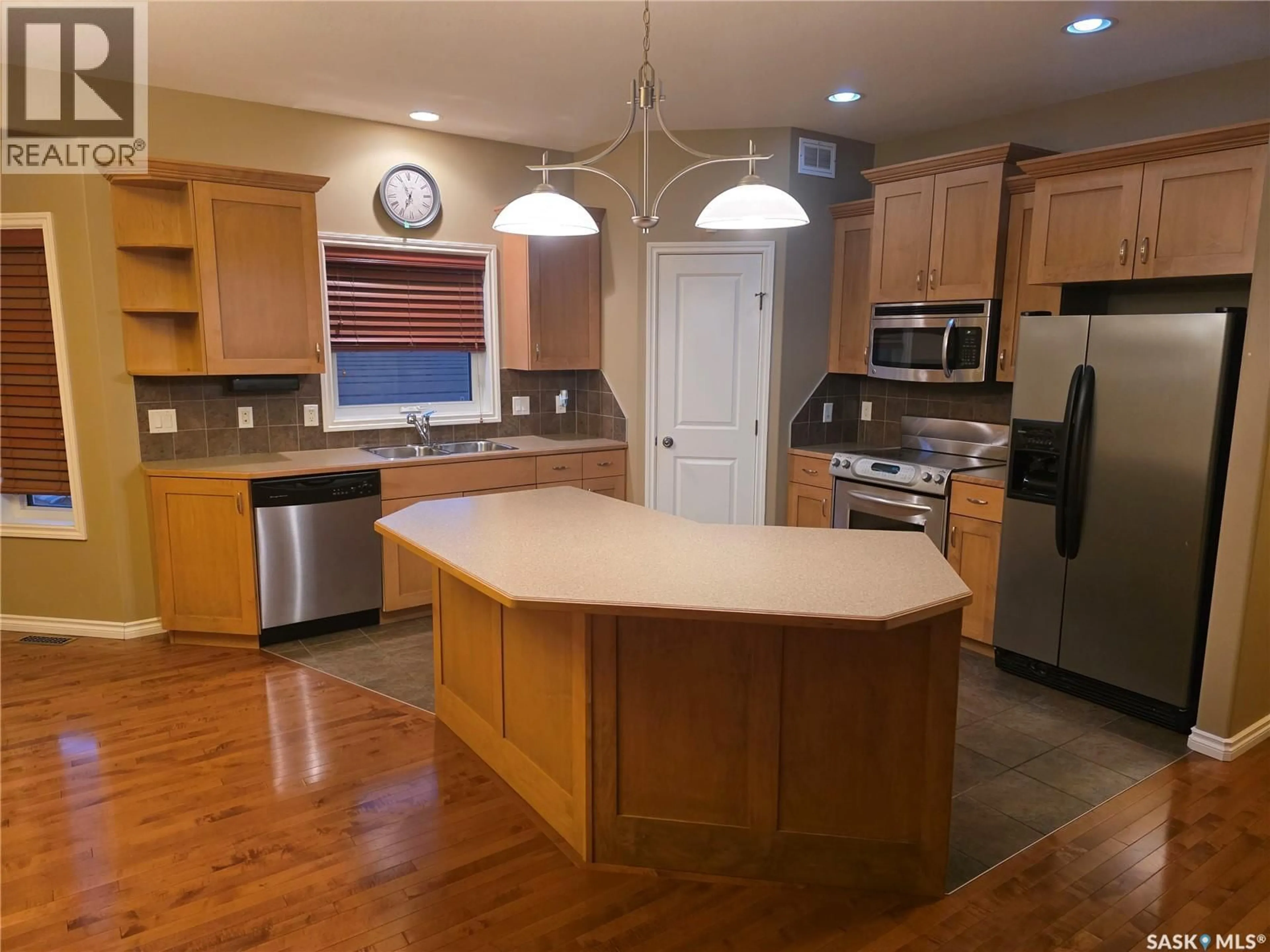Open concept kitchen, unknown for 315 BROOKSHIRE CRESCENT, Saskatoon Saskatchewan S7V1H2