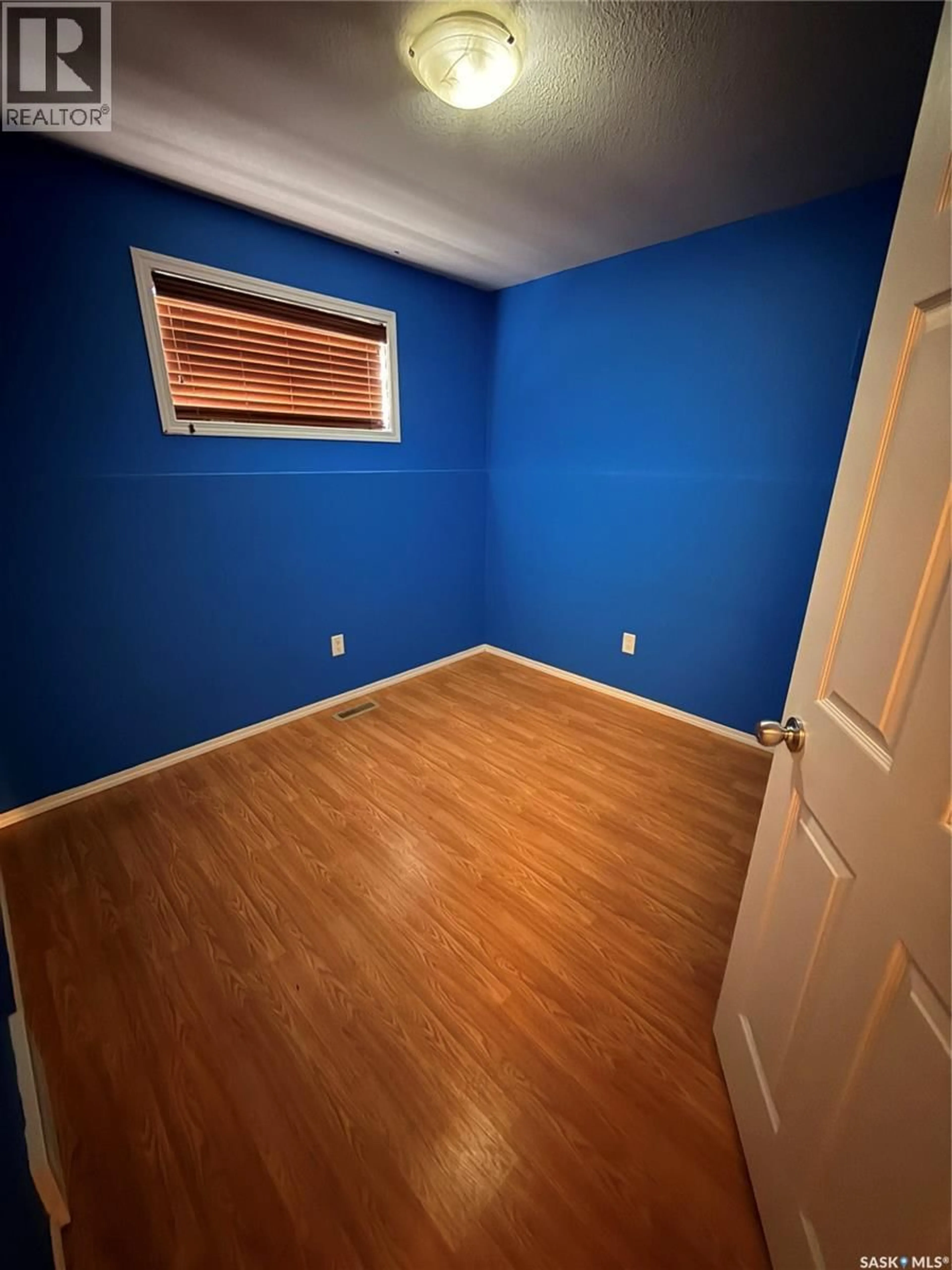 A pic of a room for 1373 BOND STREET, Regina Saskatchewan S4N1W8