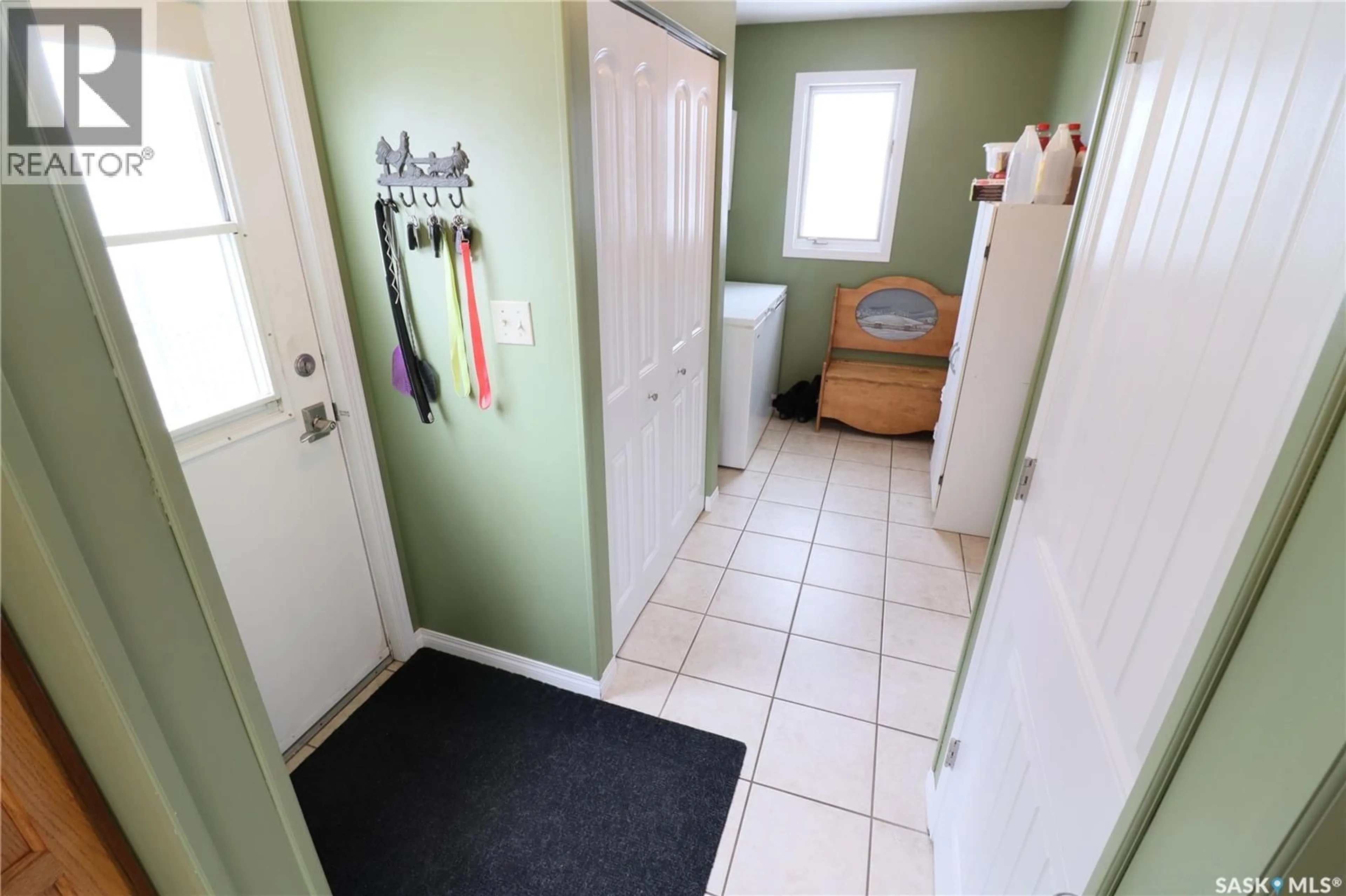 Indoor entryway for 109 RAILWAY AVENUE, Dalmeny Saskatchewan S0K1E0