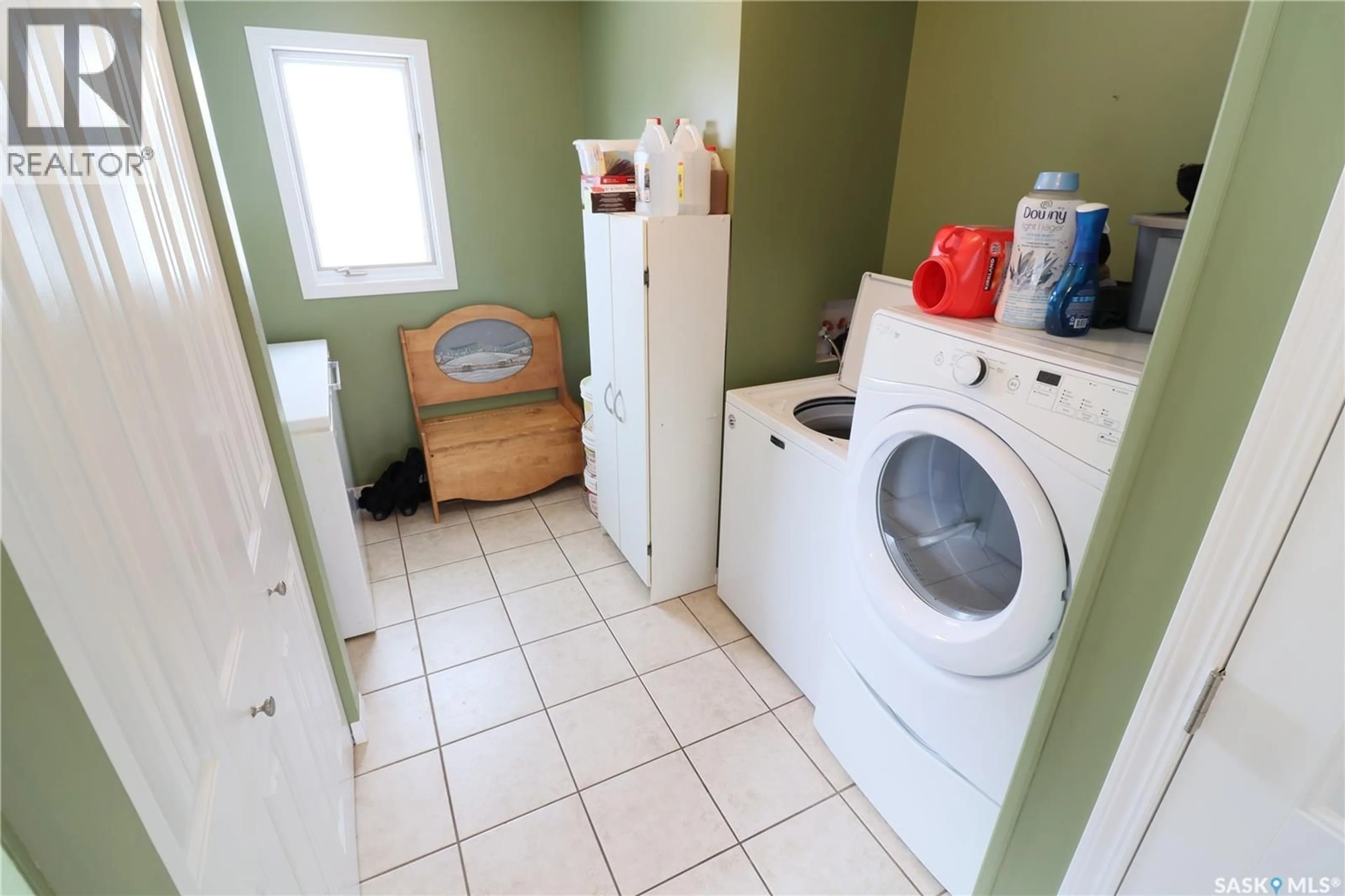 Laundry room for 109 RAILWAY AVENUE, Dalmeny Saskatchewan S0K1E0