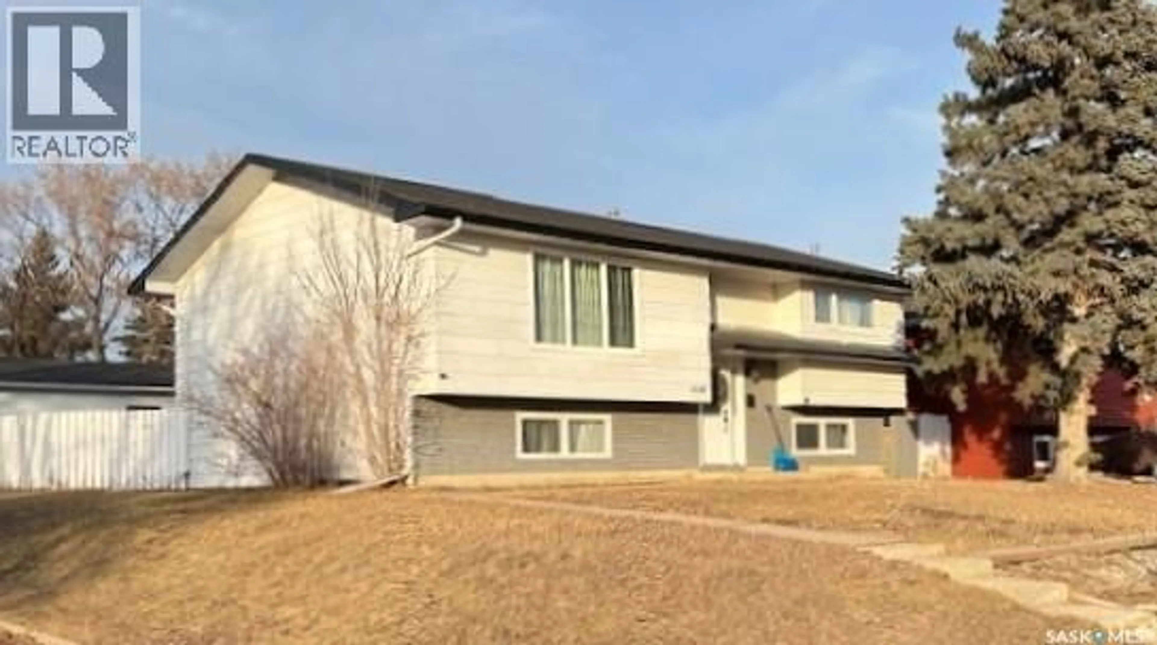 Home with vinyl exterior material, building for 1446 STADACONA STREET, Moose Jaw Saskatchewan S6H6R9
