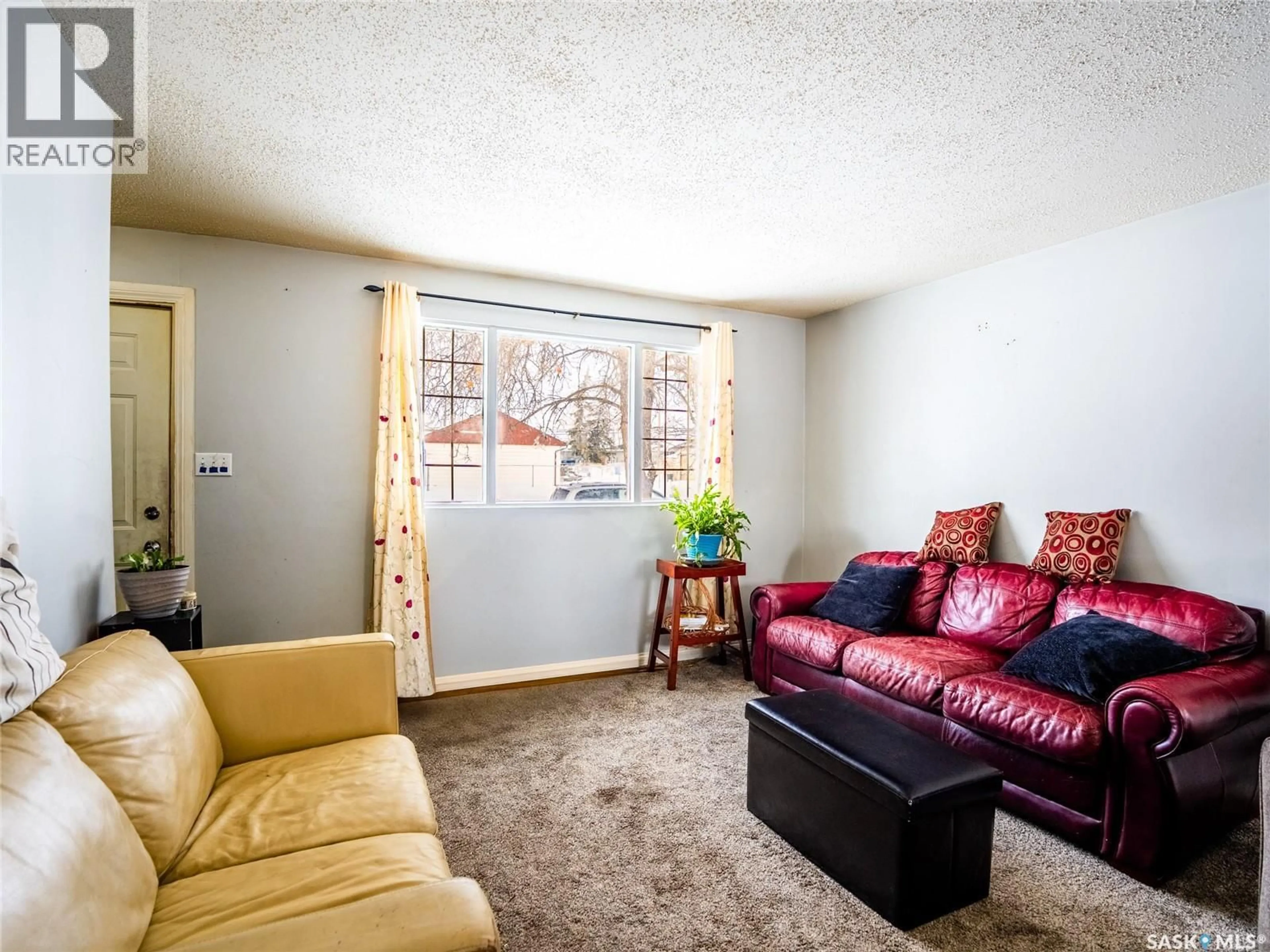 Living room with furniture, unknown for 625 WILLIAMS STREET, Regina Saskatchewan S4T6B3