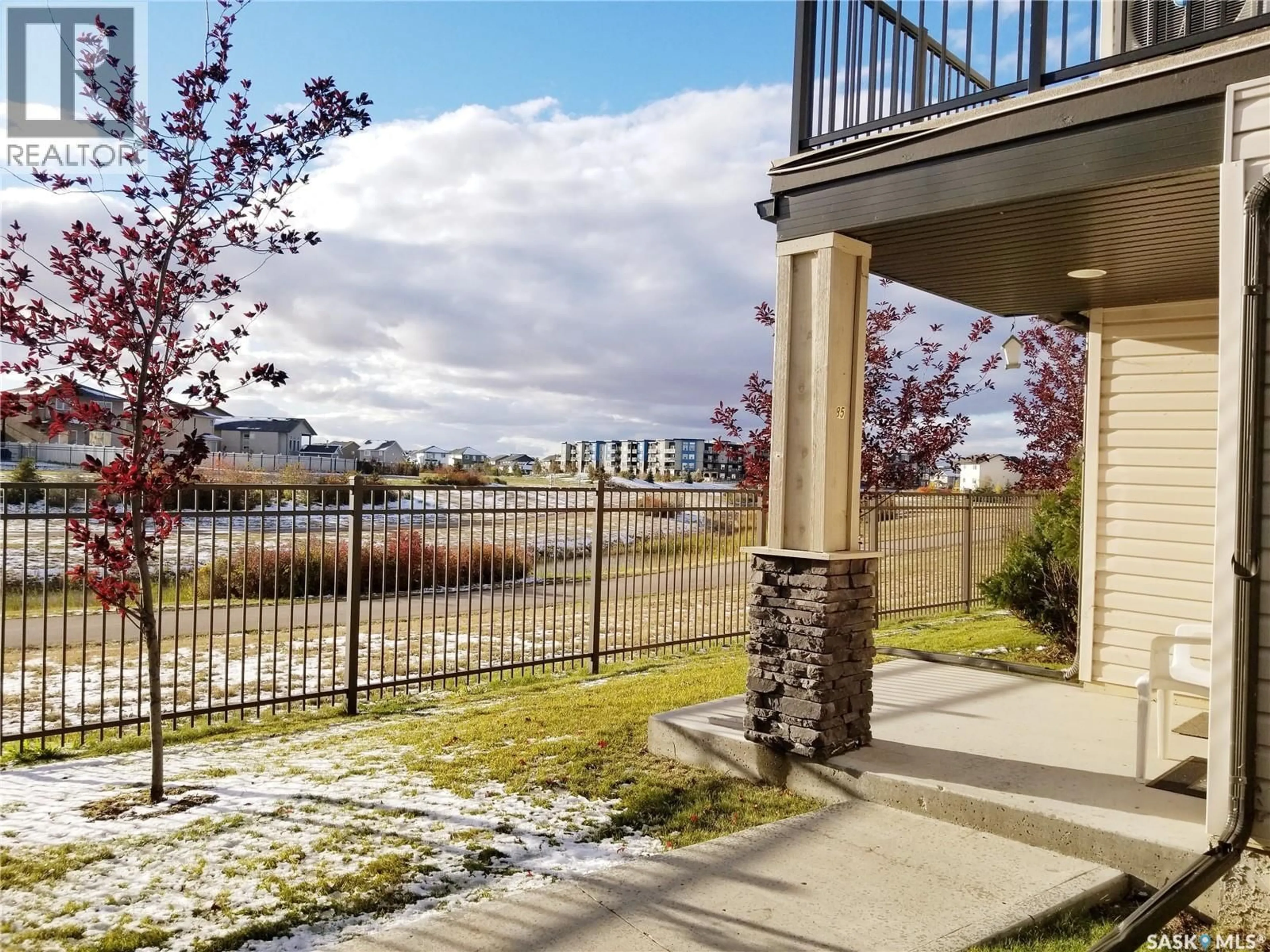 Patio, water/lake/river/ocean view for 5043 - 85 JAMES HILL ROAD, Regina Saskatchewan S4W0B9