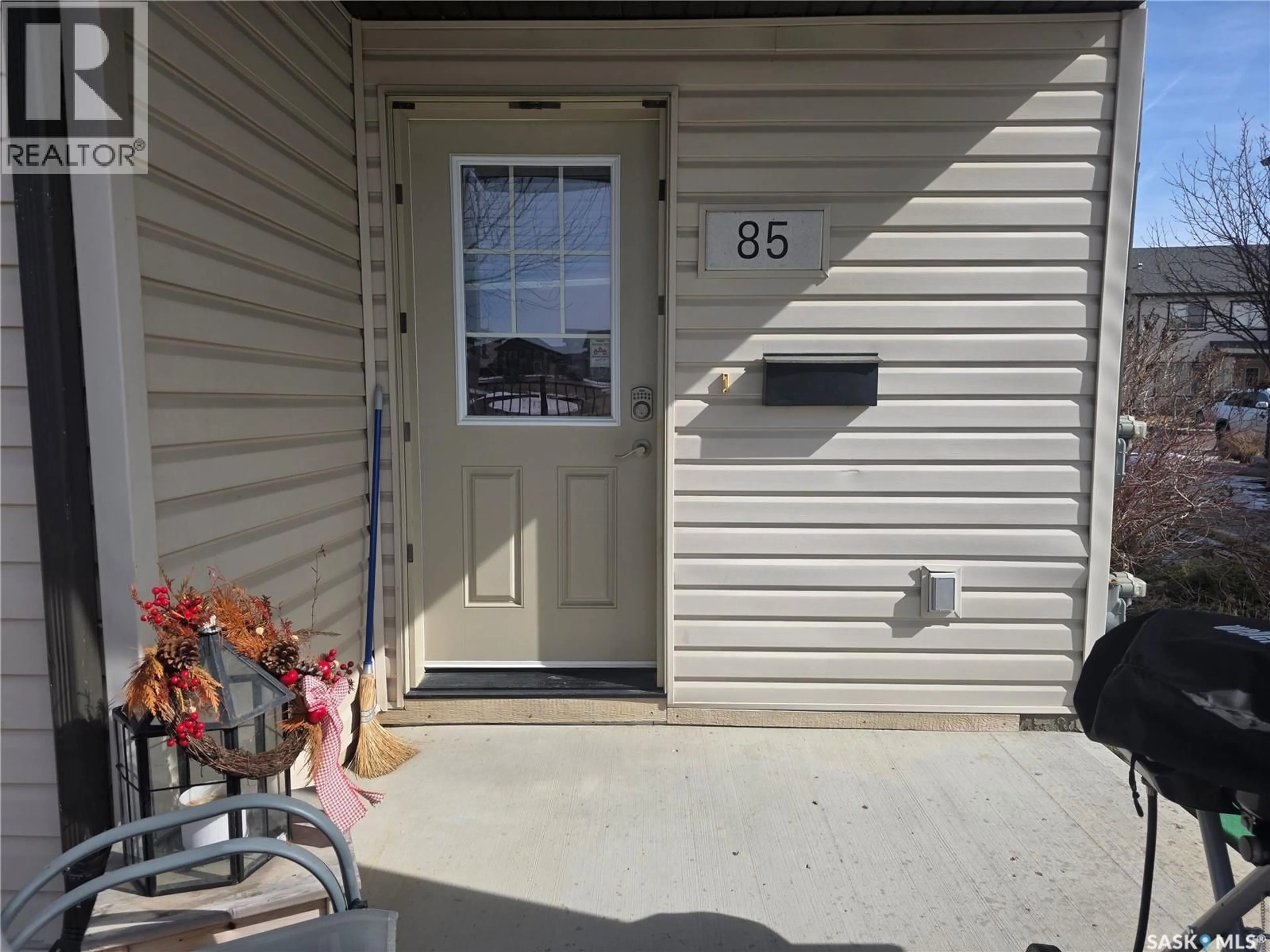 Indoor entryway for 5043 - 85 JAMES HILL ROAD, Regina Saskatchewan S4W0B9