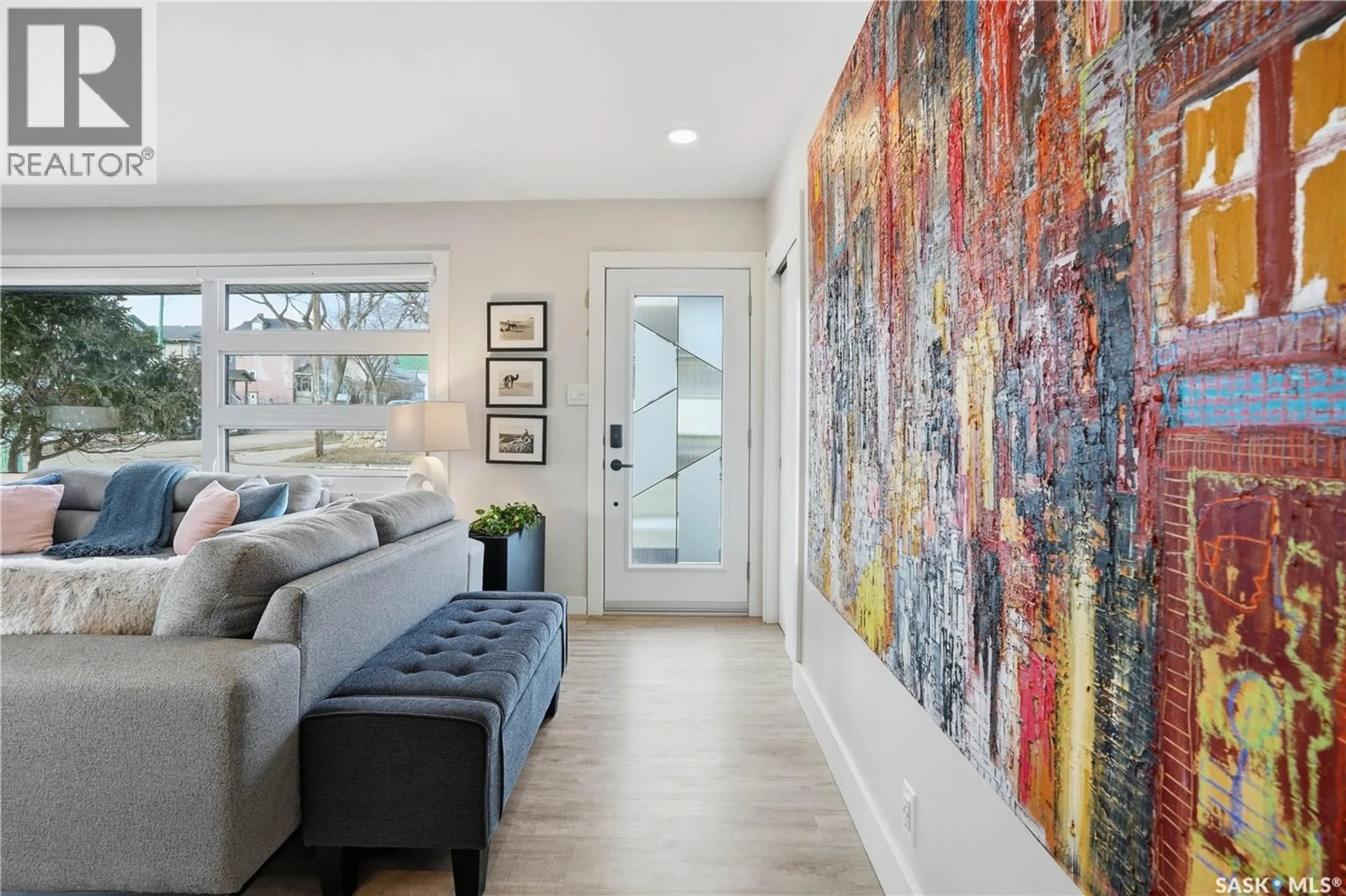 Indoor entryway for 205 HALL STREET, Moose Jaw Saskatchewan S6H0V1