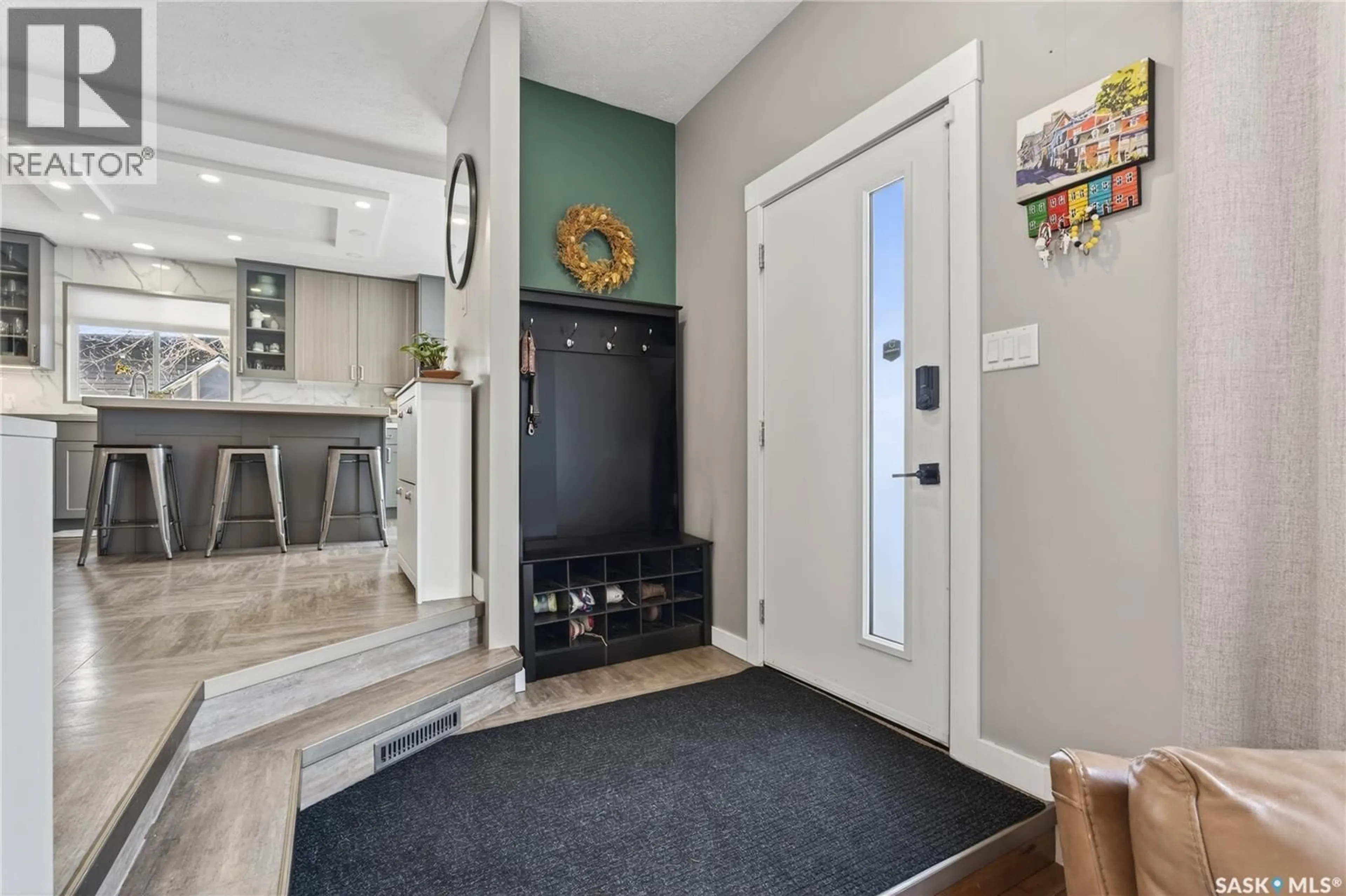 Indoor entryway for 35 KING CRESCENT, Humboldt Saskatchewan S0K2A0
