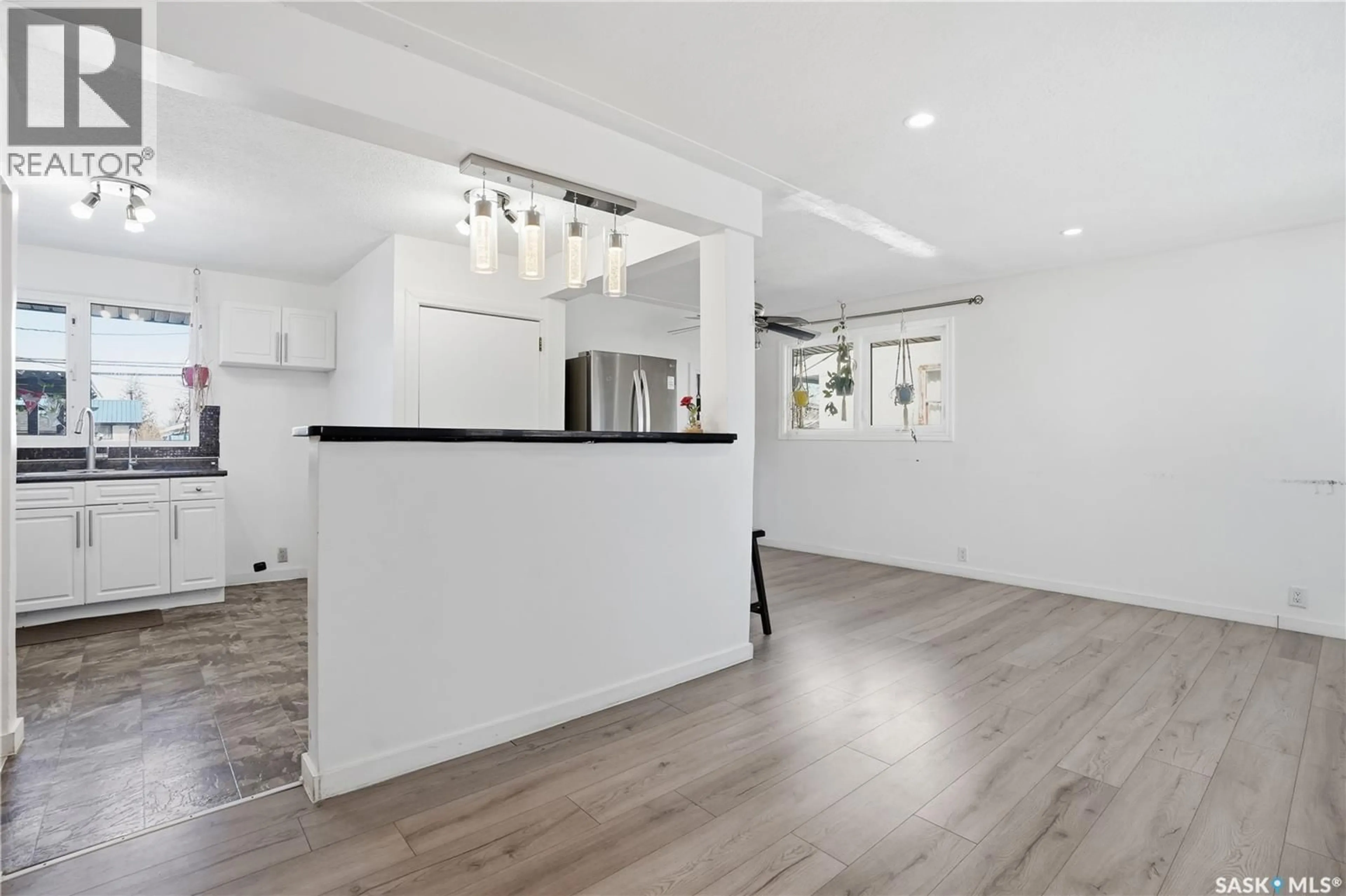 Open concept kitchen, unknown for 632 ABERDEEN CRESCENT, Regina Saskatchewan S4T6A9