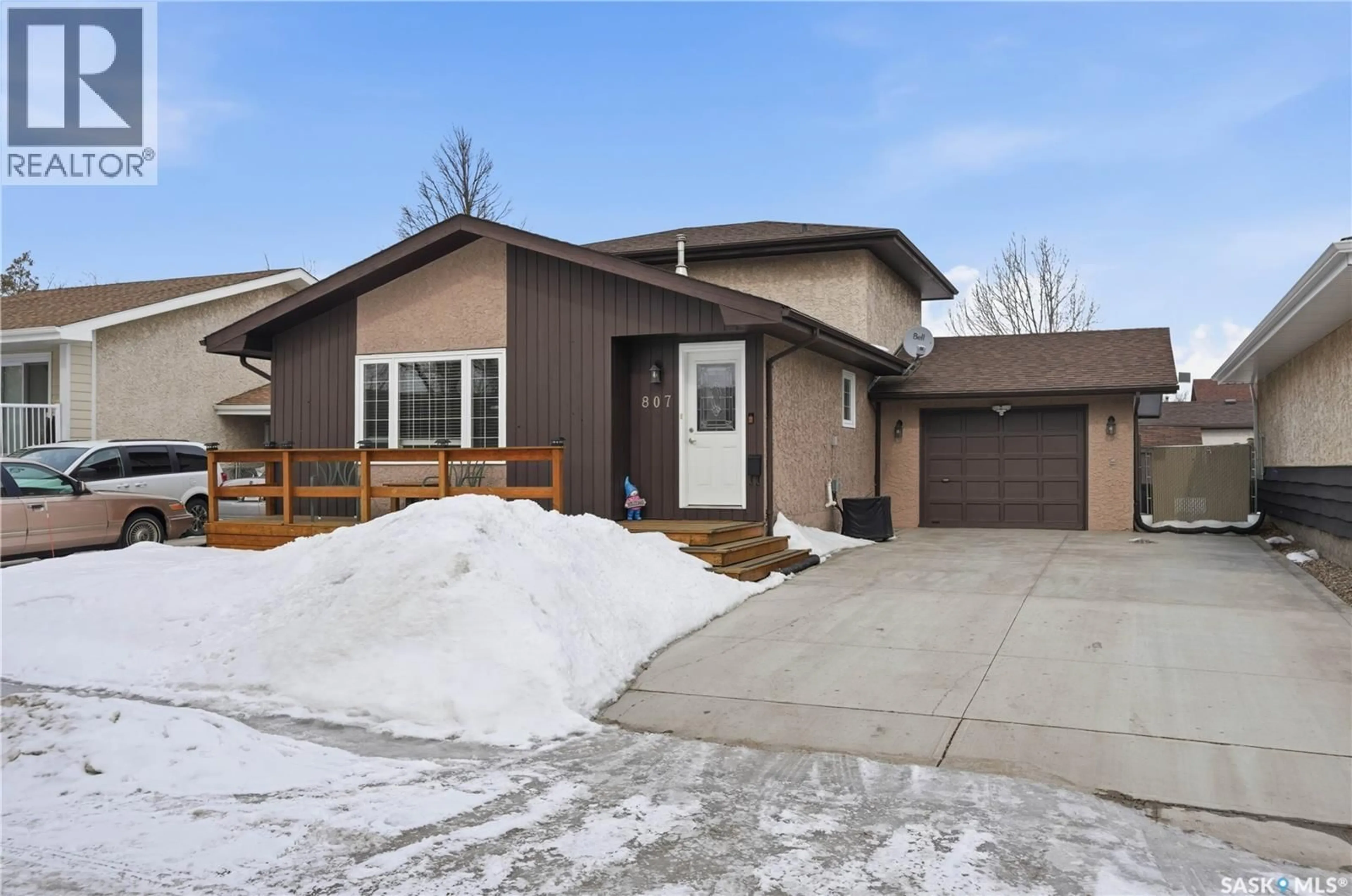 Unknown for 807 SAMUELS CRESCENT, Regina Saskatchewan S4X2L4