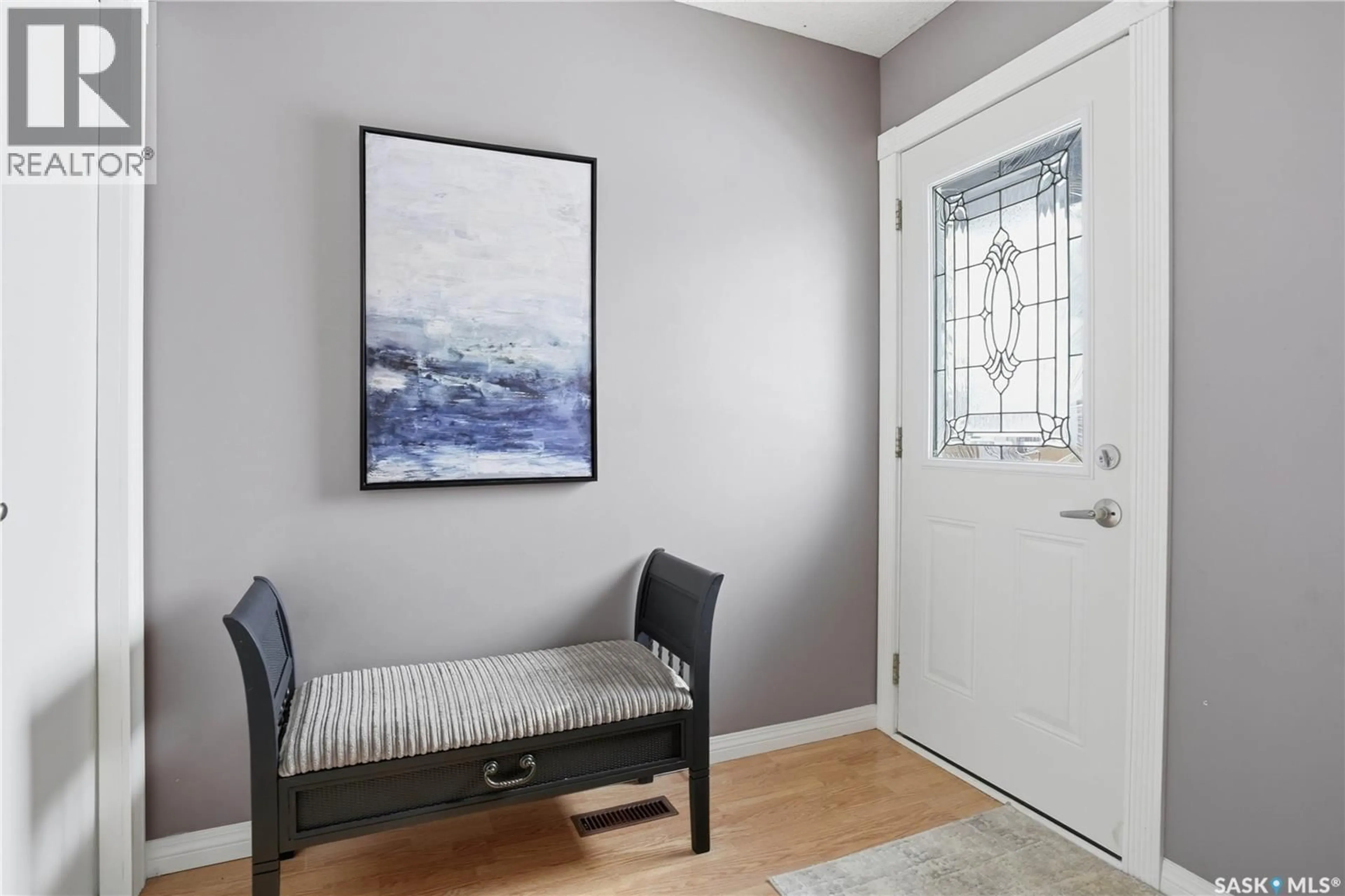 Indoor entryway for 807 SAMUELS CRESCENT, Regina Saskatchewan S4X2L4