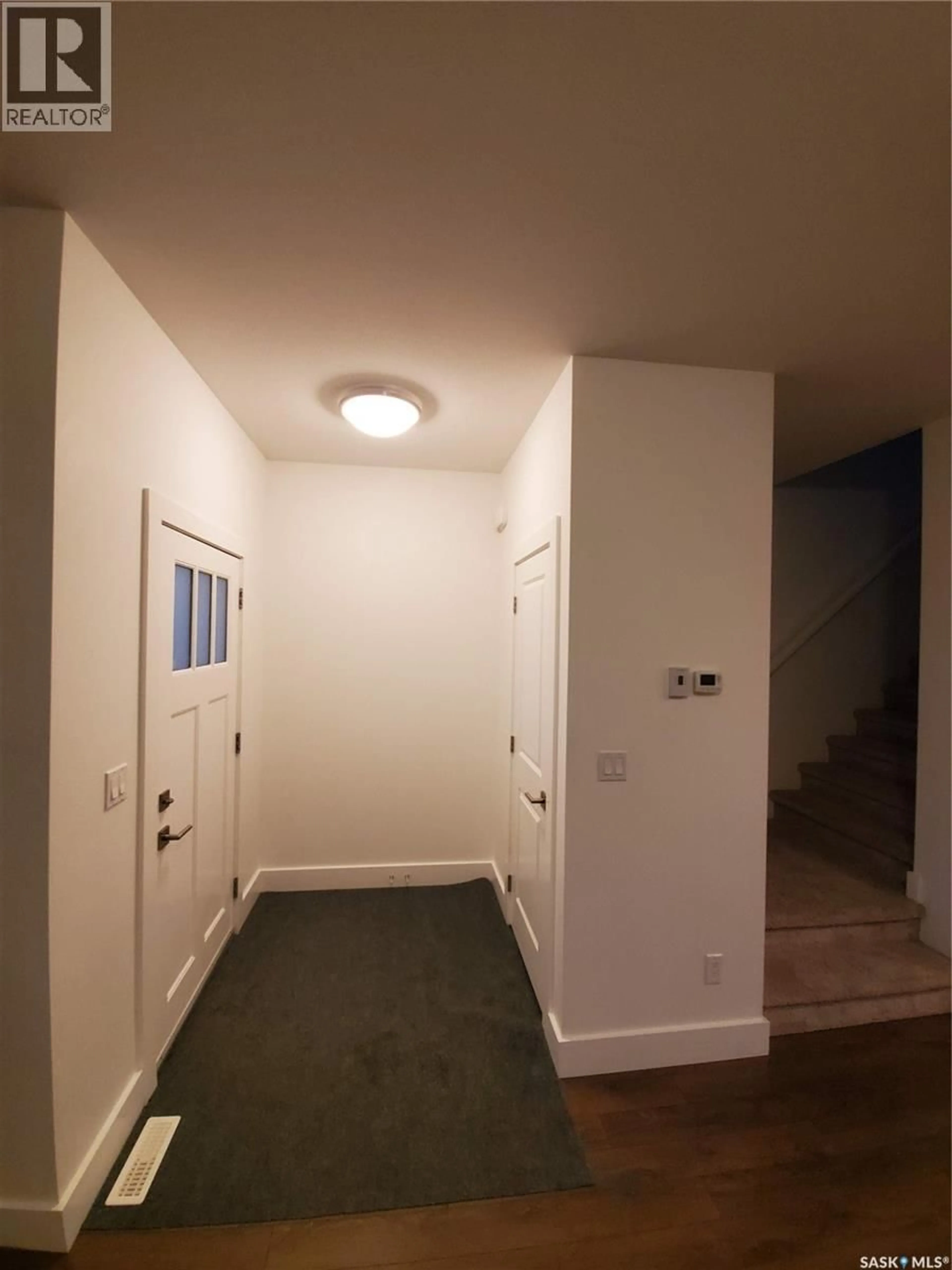 Unknown for 447 EATON LANE, Saskatoon Saskatchewan S7V0H5