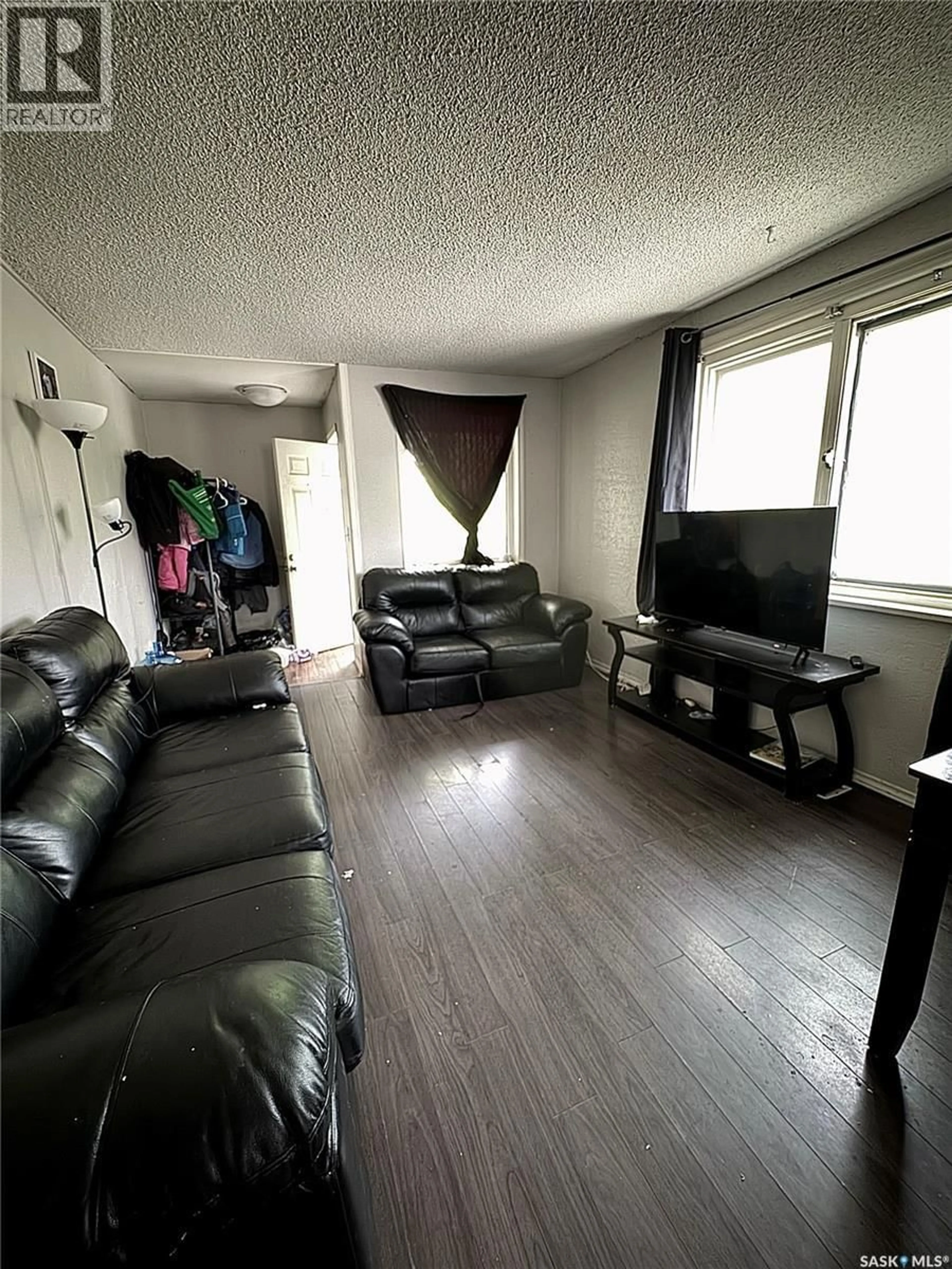 A pic of a room for 1001 ROBINSON STREET, Regina Saskatchewan S4T2M8