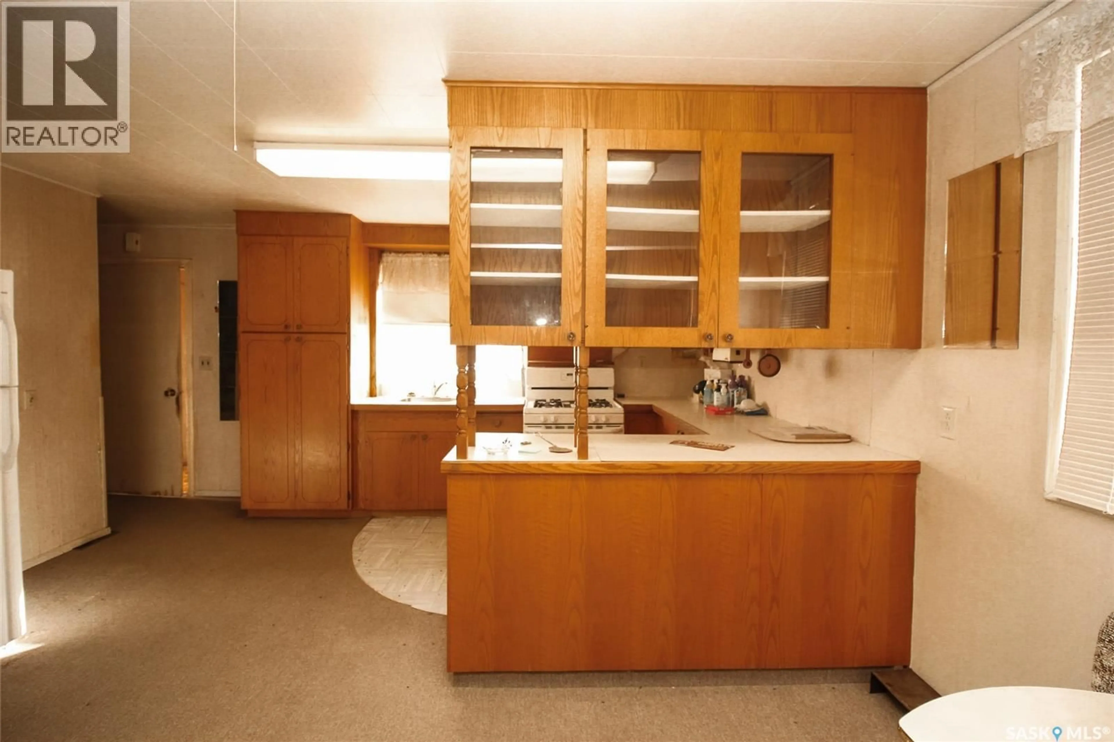 Standard kitchen, unknown for 216 2ND STREET, Shaunavon Saskatchewan S0N2M0