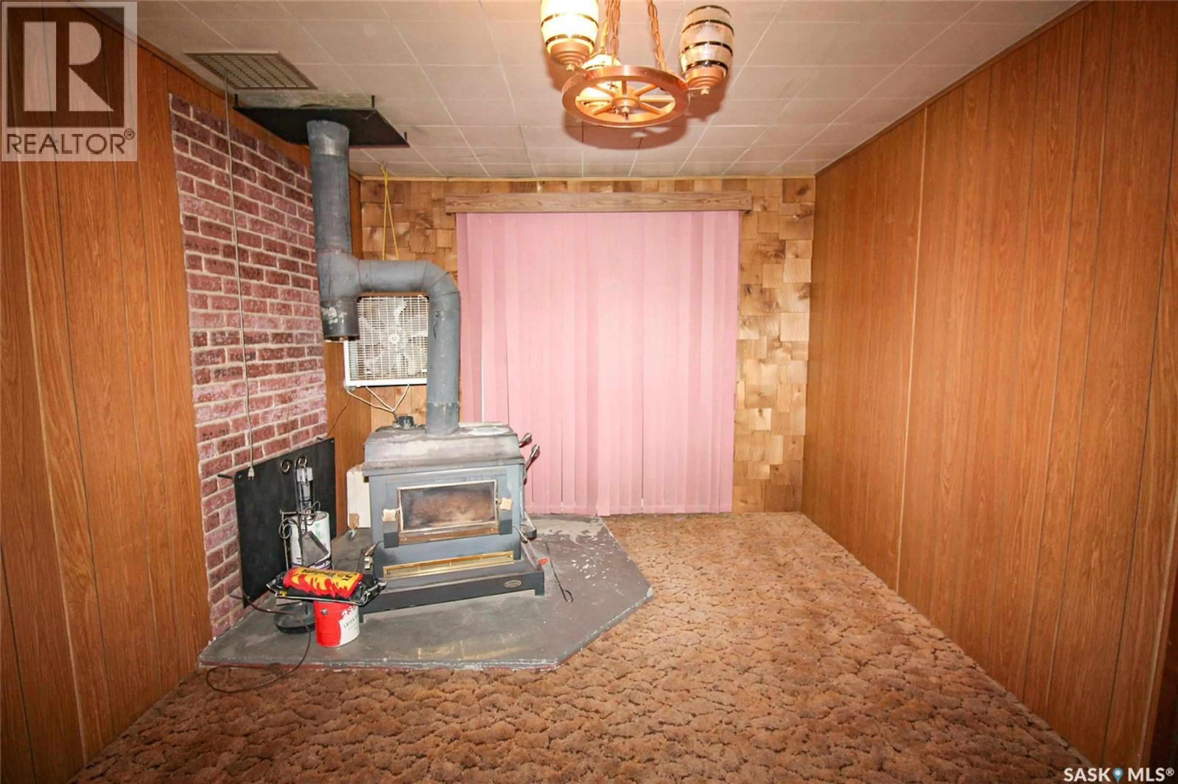 A pic of a room for 216 2ND STREET, Shaunavon Saskatchewan S0N2M0