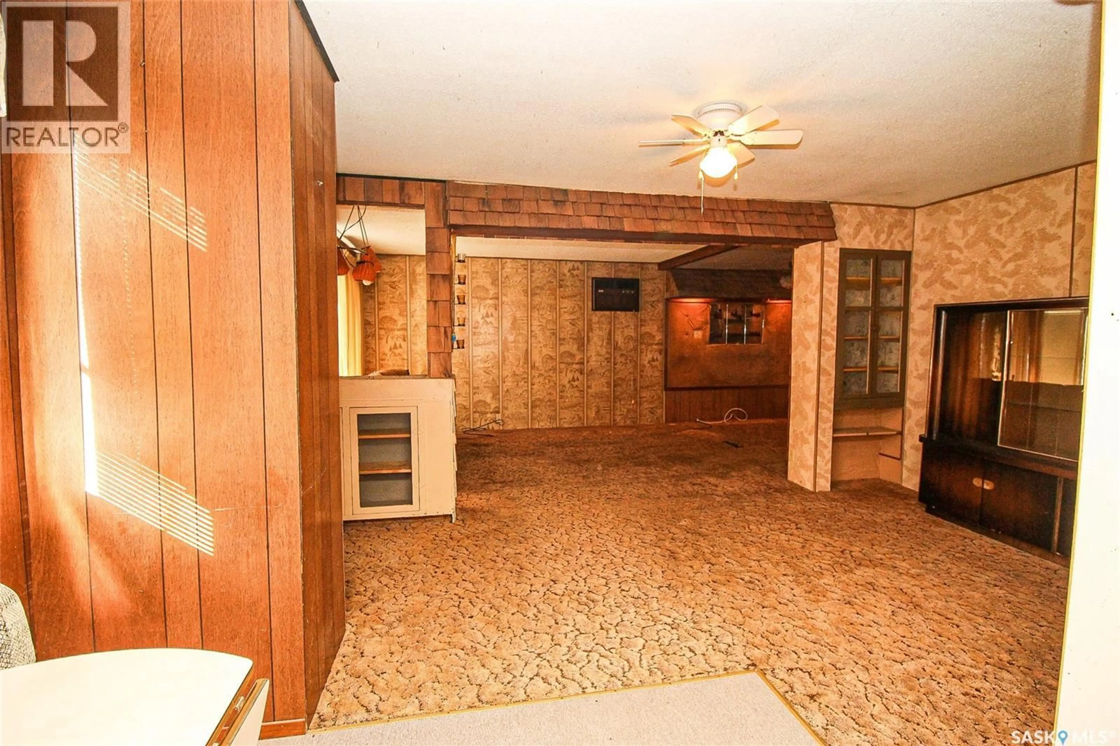 Unknown for 216 2ND STREET, Shaunavon Saskatchewan S0N2M0