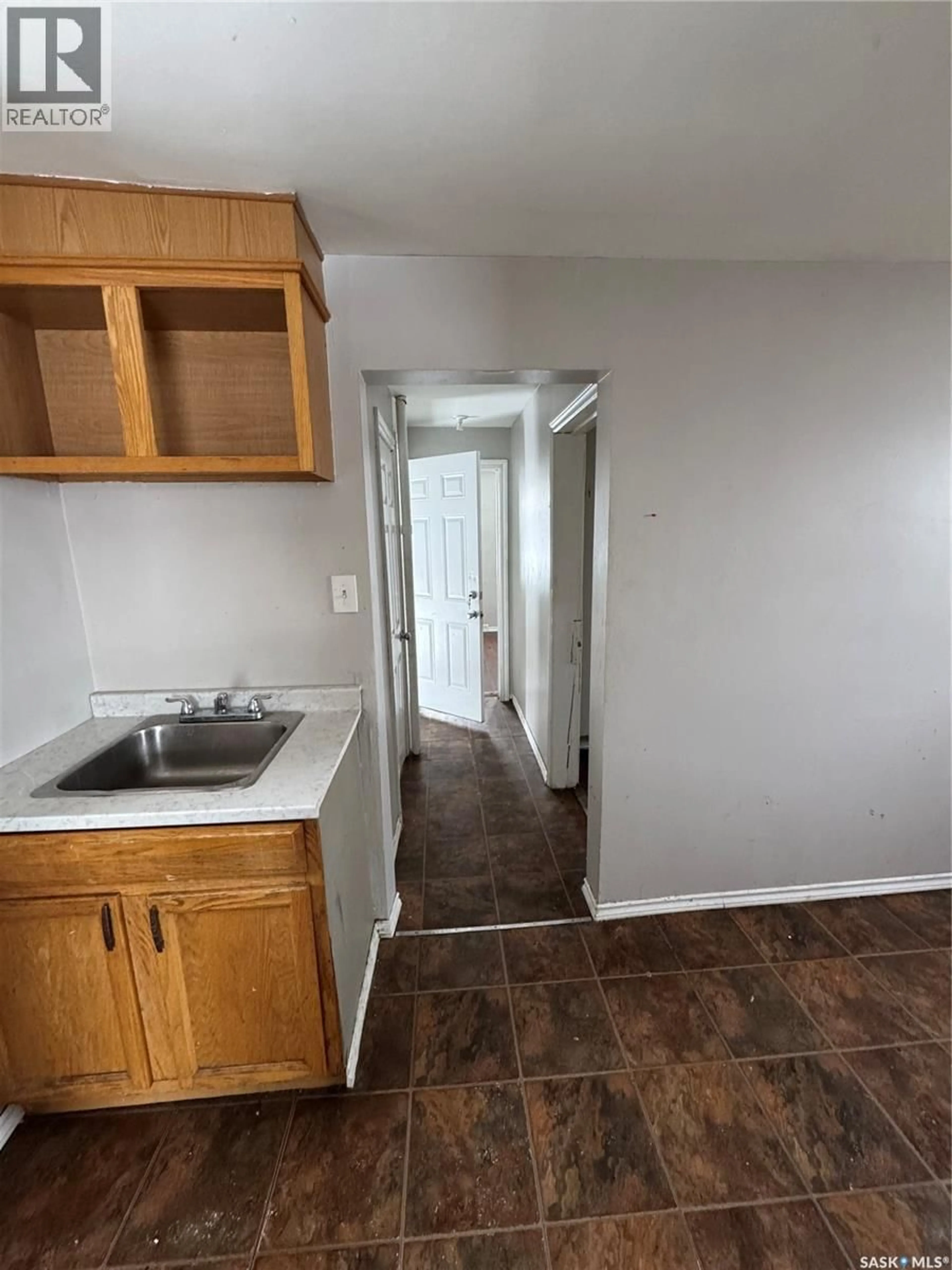 A pic of a room for 948 GARNET STREET, Regina Saskatchewan S4T2X5