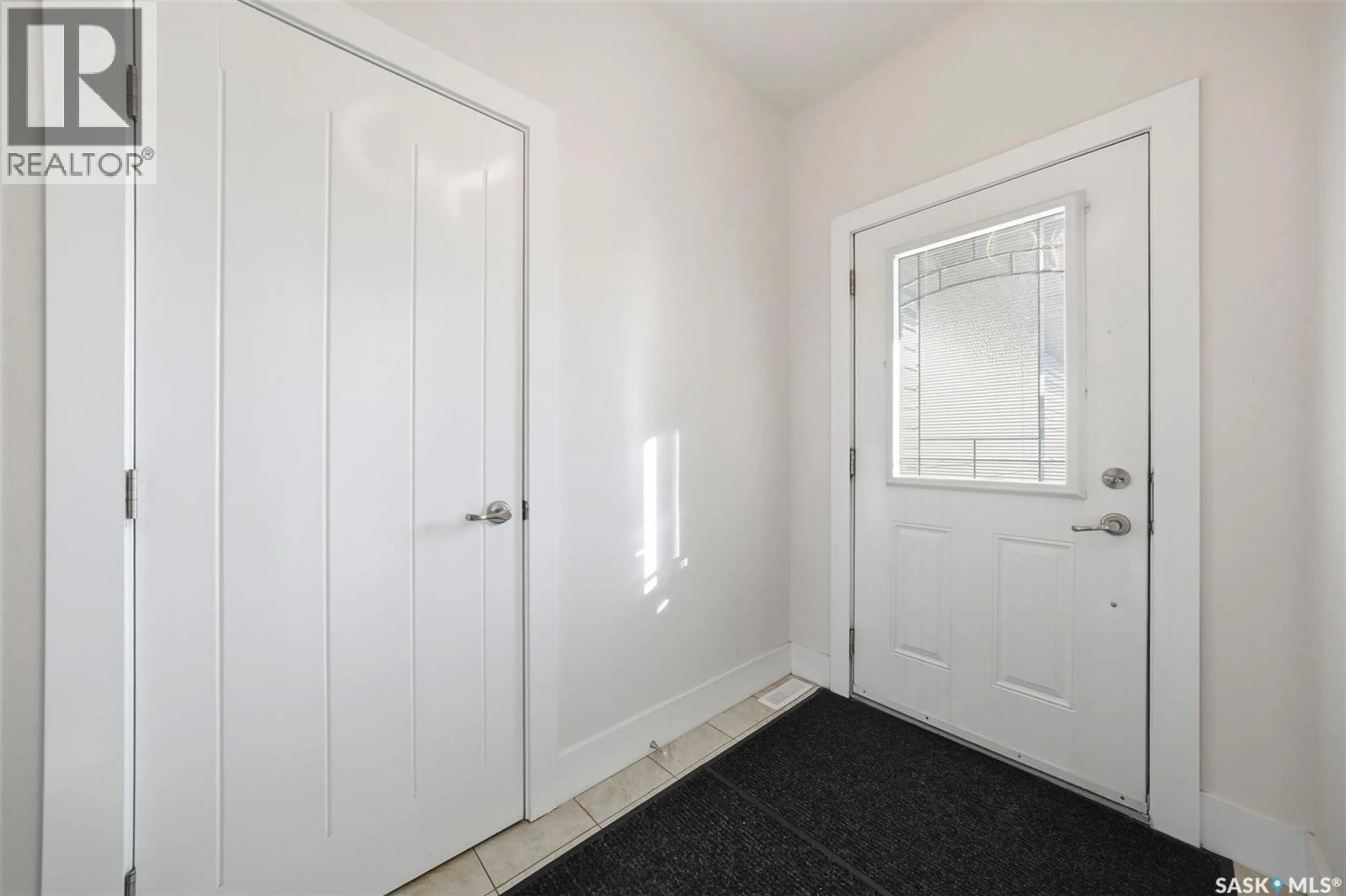 Unknown for 526 PATRICK AVENUE, Saskatoon Saskatchewan S7W0G4