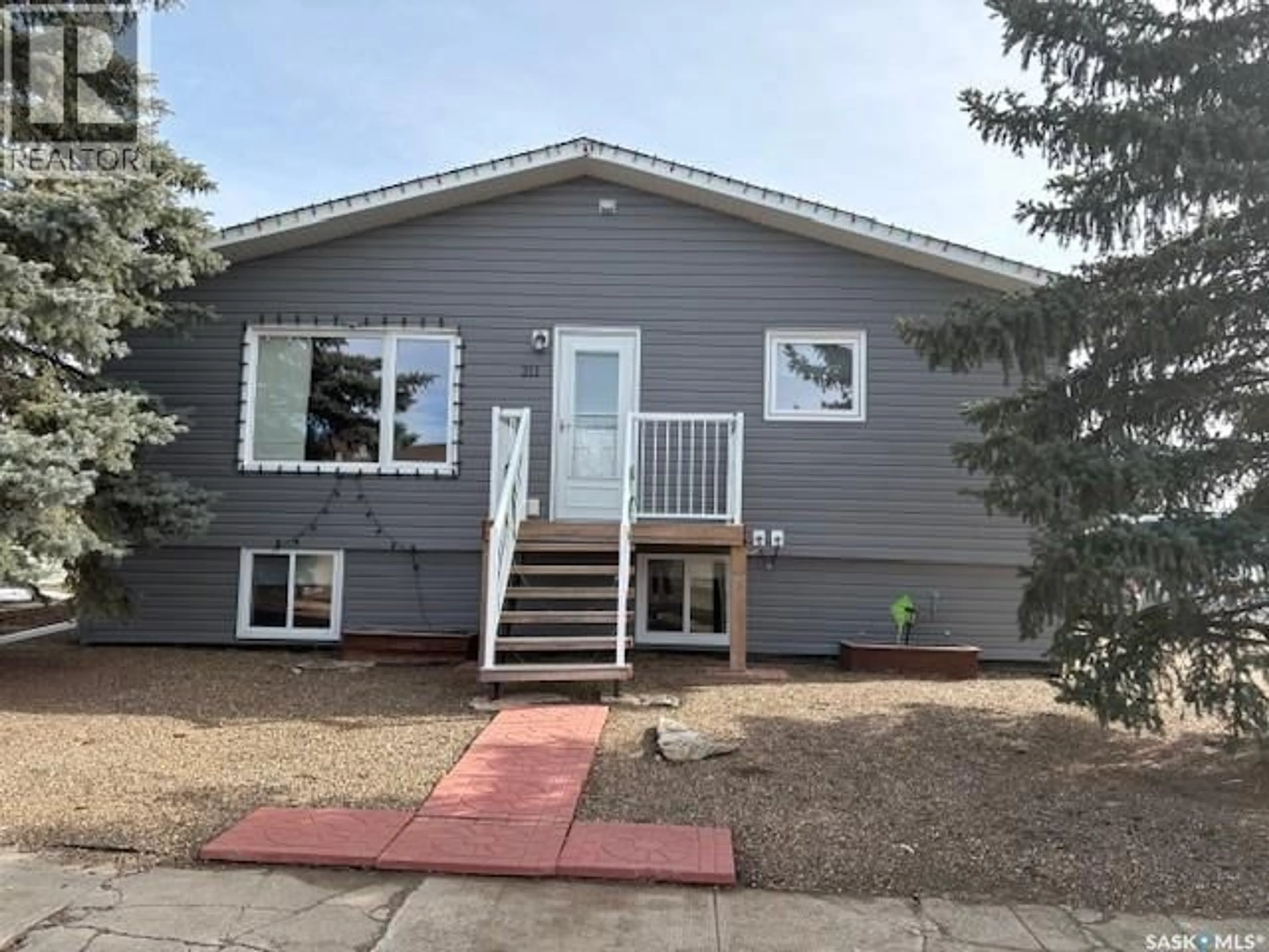 Home with vinyl exterior material, street for 211 THRONE STREET, Sceptre Saskatchewan S0N2H0